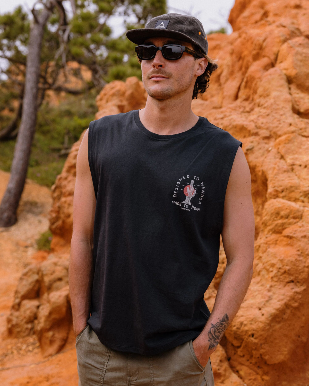 Men's Explore Vest - Black - Lifestyle