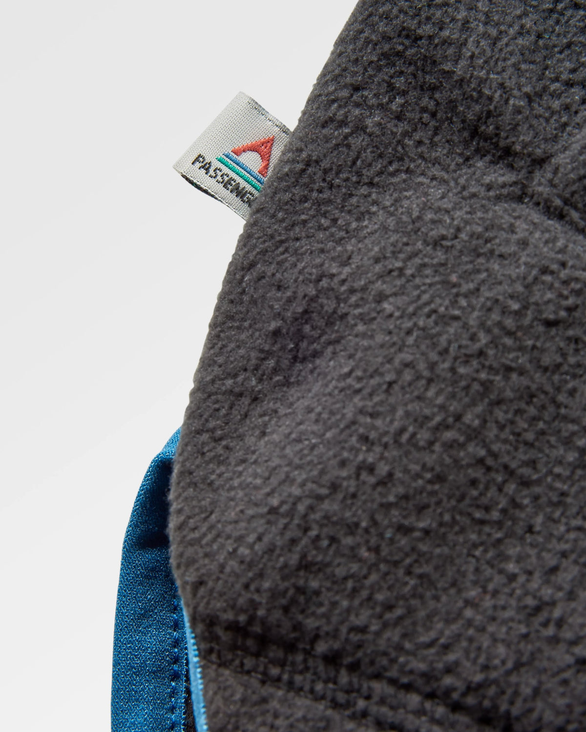 Sorrel Polar Fleece - Black - Flatlay