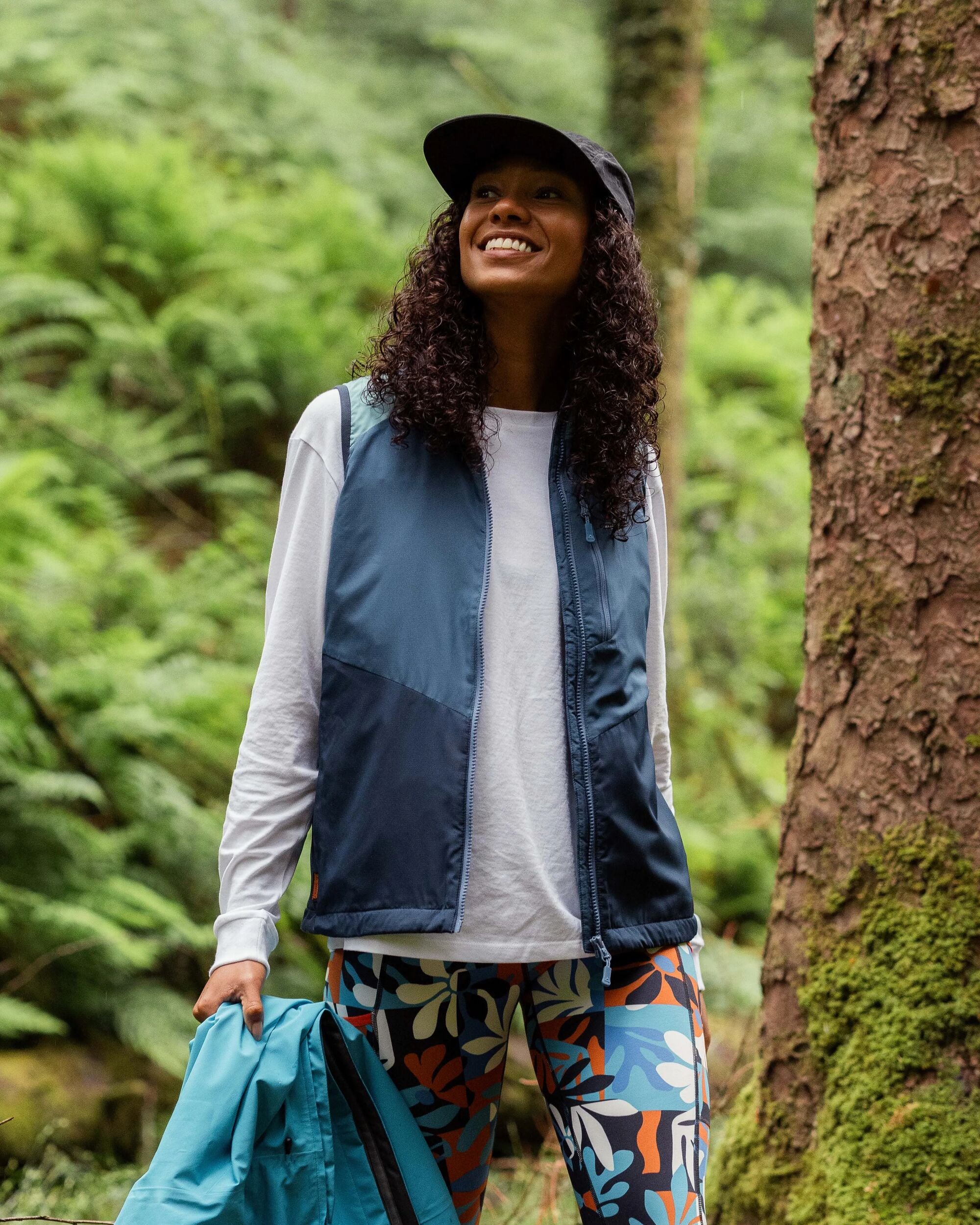 Shasta Lightweight Recycled Thermore® Insulated Gilet - Rich Navy/Dark Denim/Arctic - Lifestyle