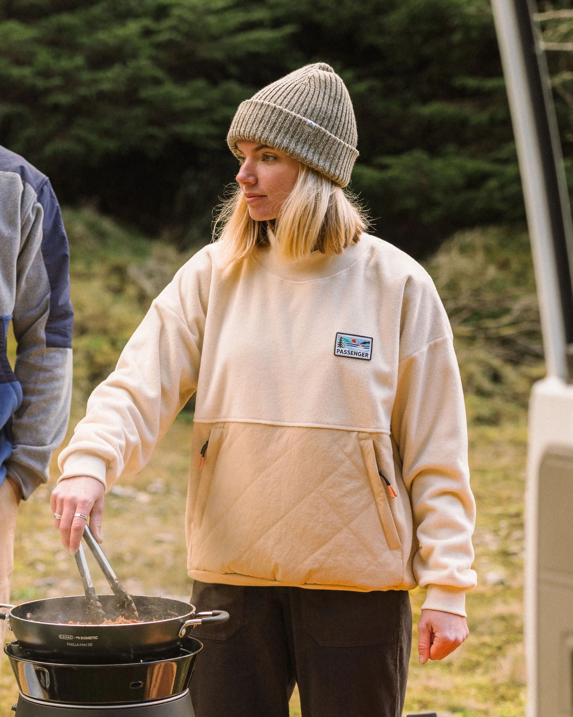 Bea Polar Fleece - Stone - Lifestyle