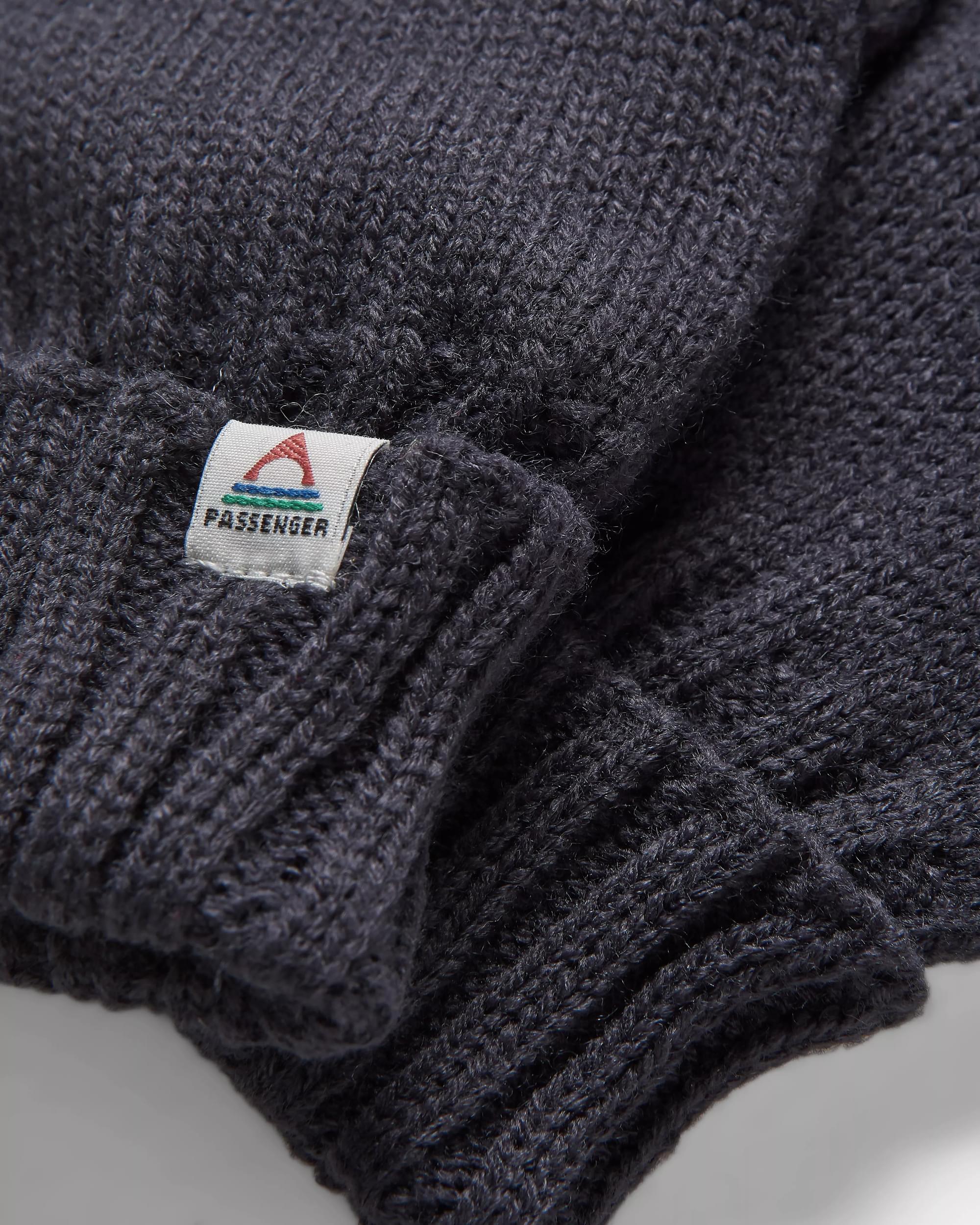 Gale Recycled Knitted Gloves - Deep Navy - Flatlay