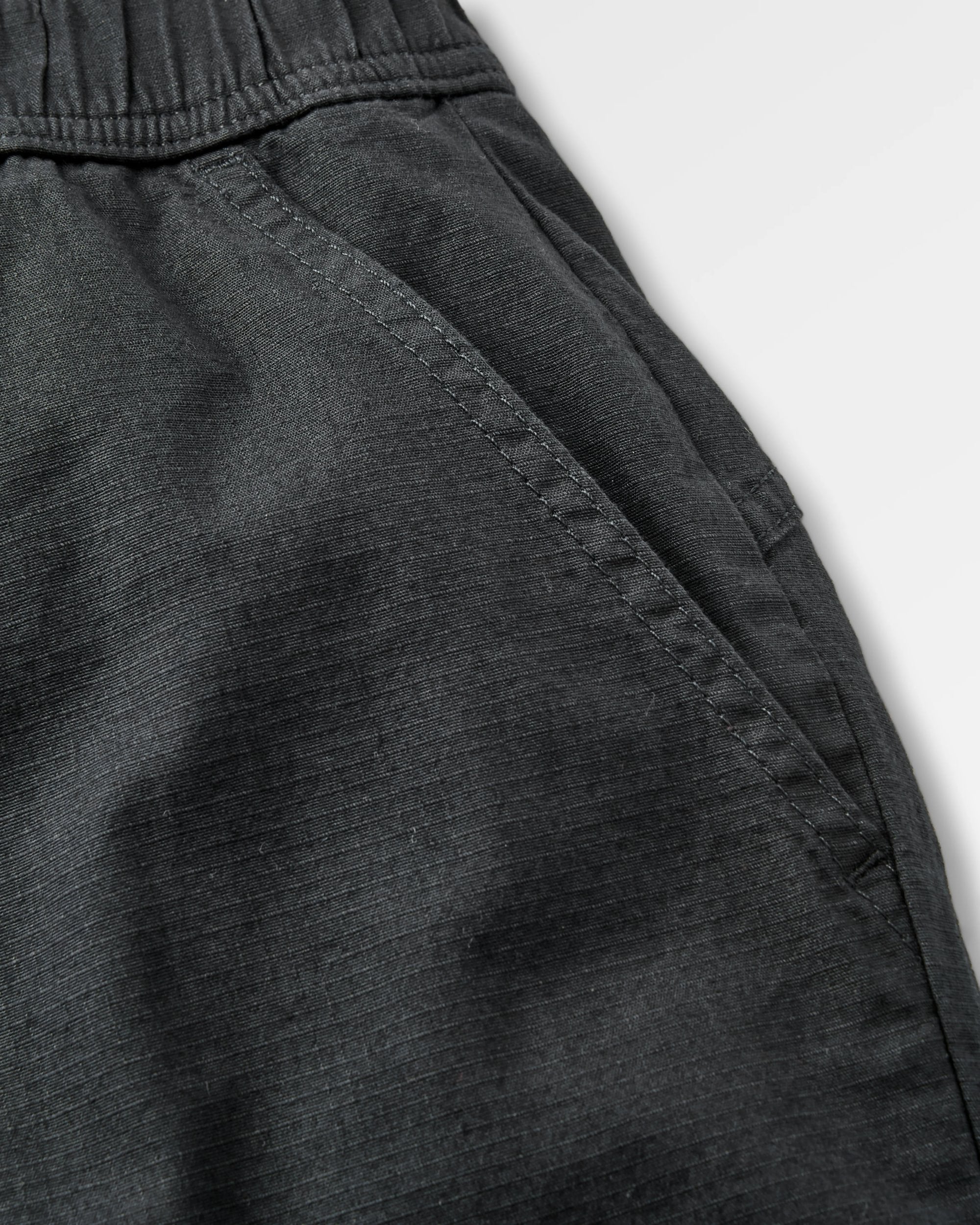 Kimmer Ripstop Cotton Short - Black - Flatlay