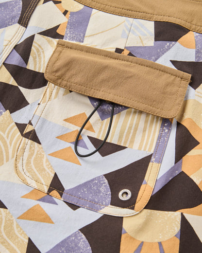 "Cruiser Boardshort - 21""" - Sun Patch Desert - Flatlay