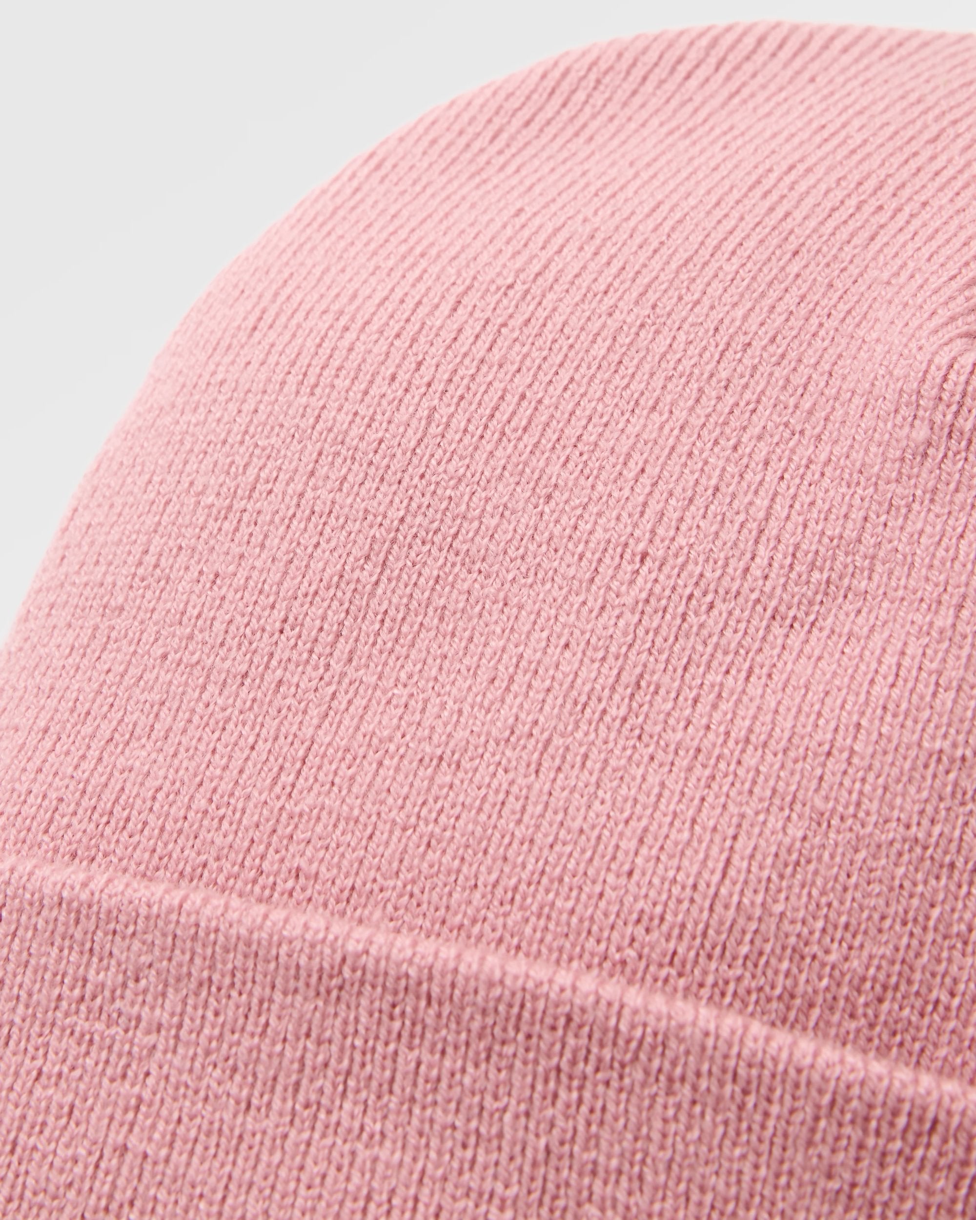 Core Low-Top Beanie - Pink Haze - Flatlay