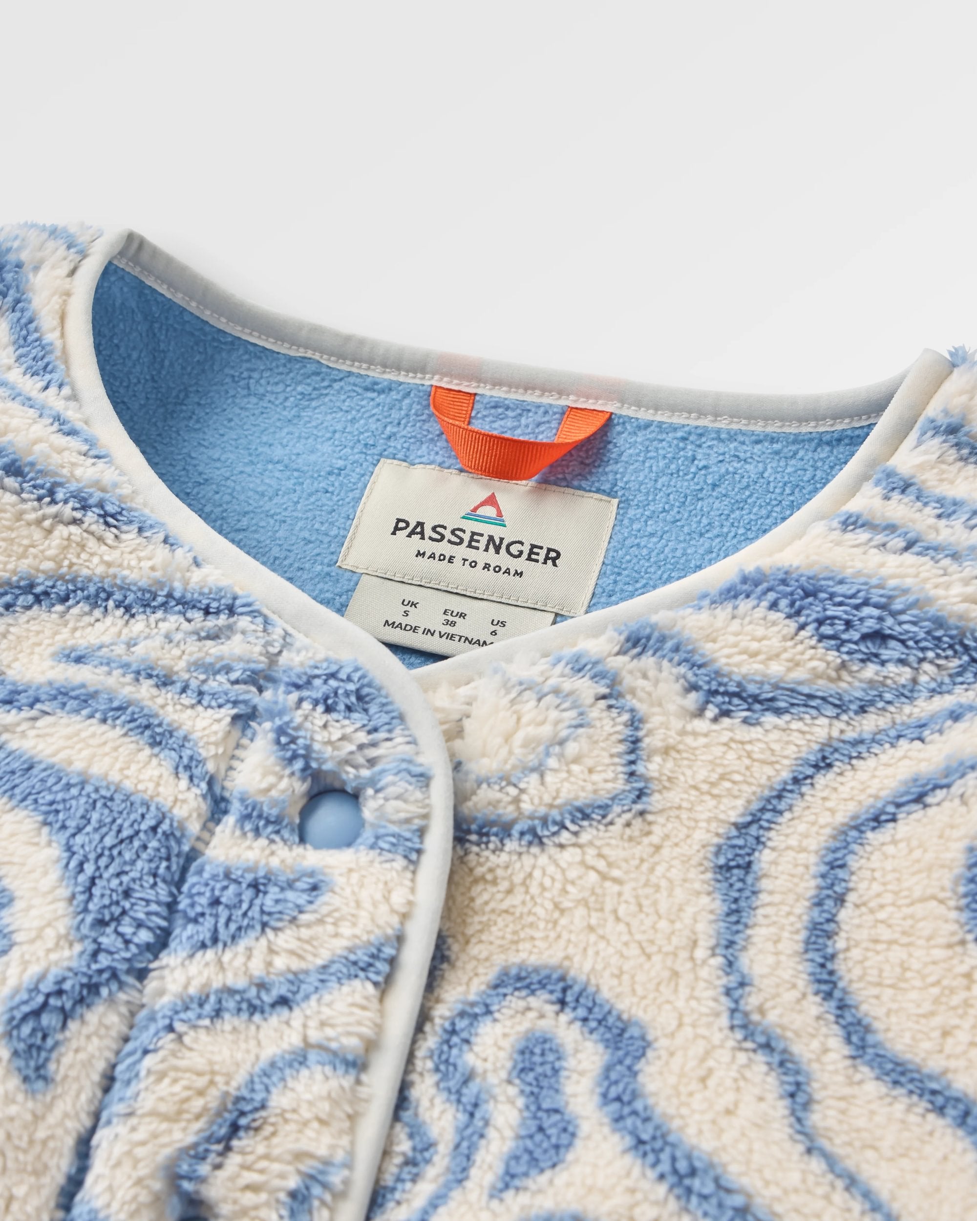 Iris Collarless Recycled Fleece - Strata Swirl Birch - Flatlay