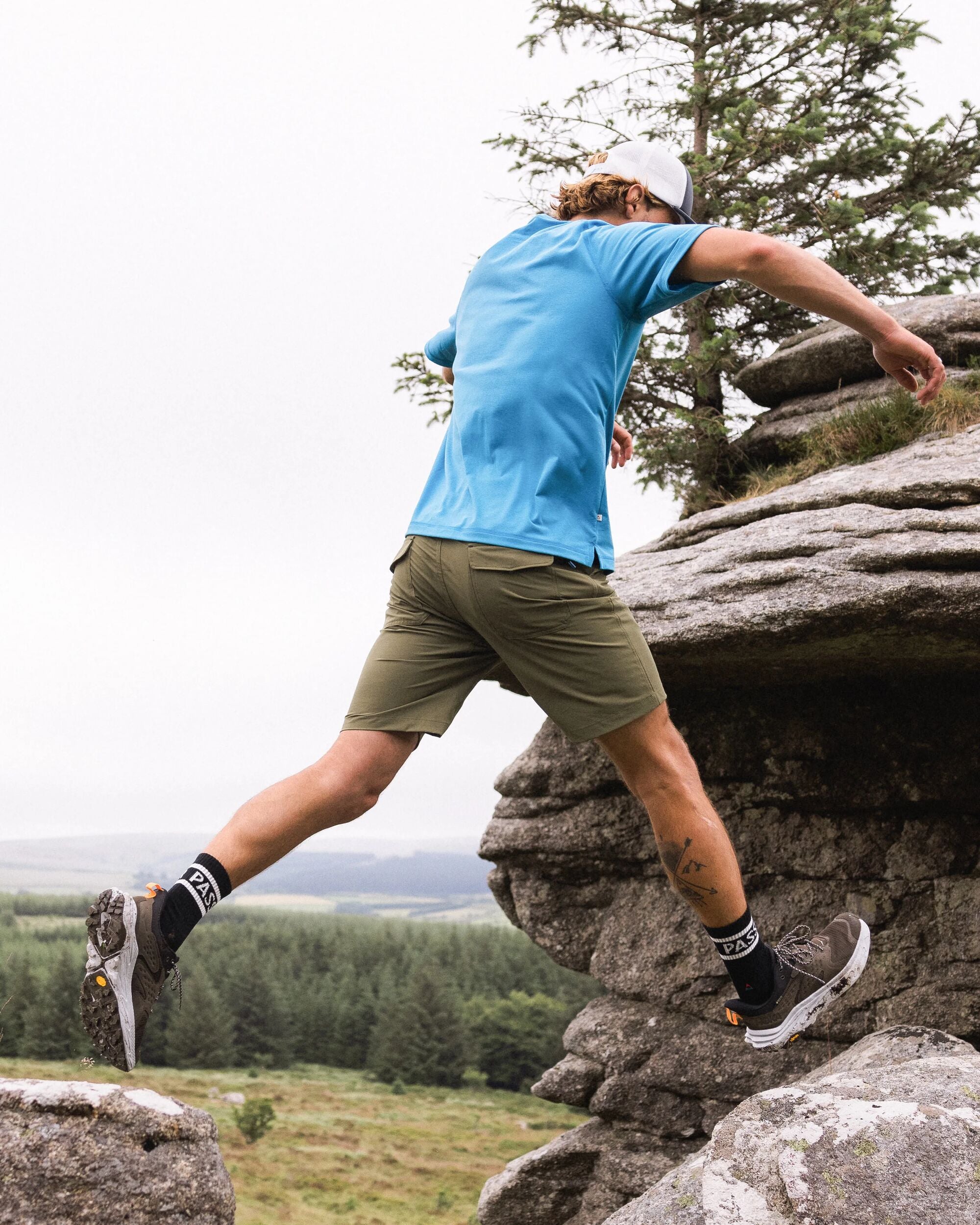 365 Trail Short - Khaki - Lifestyle