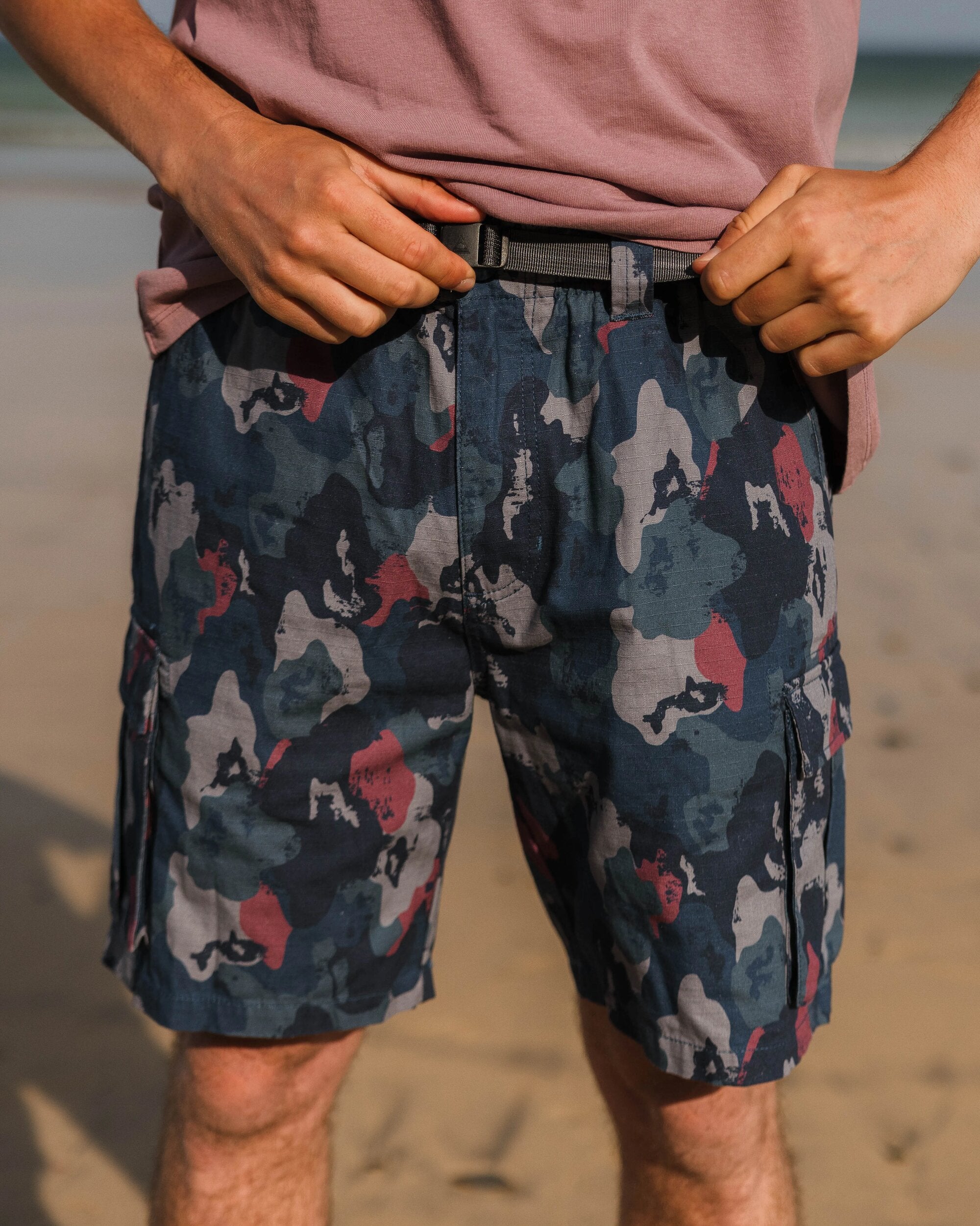 Adventurer Cargo Cotton Short - Sycamore Camo - Lifestyle