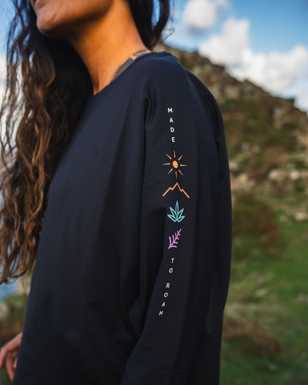 Hatha Recycled Active Top - Black - Lifestyle