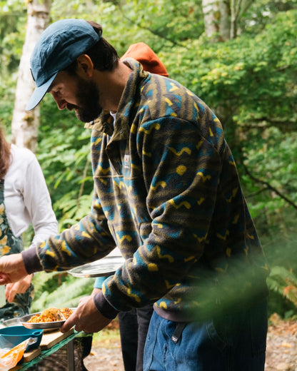 Take It Easy Polar Fleece - Views Dark Olive - Lifestyle