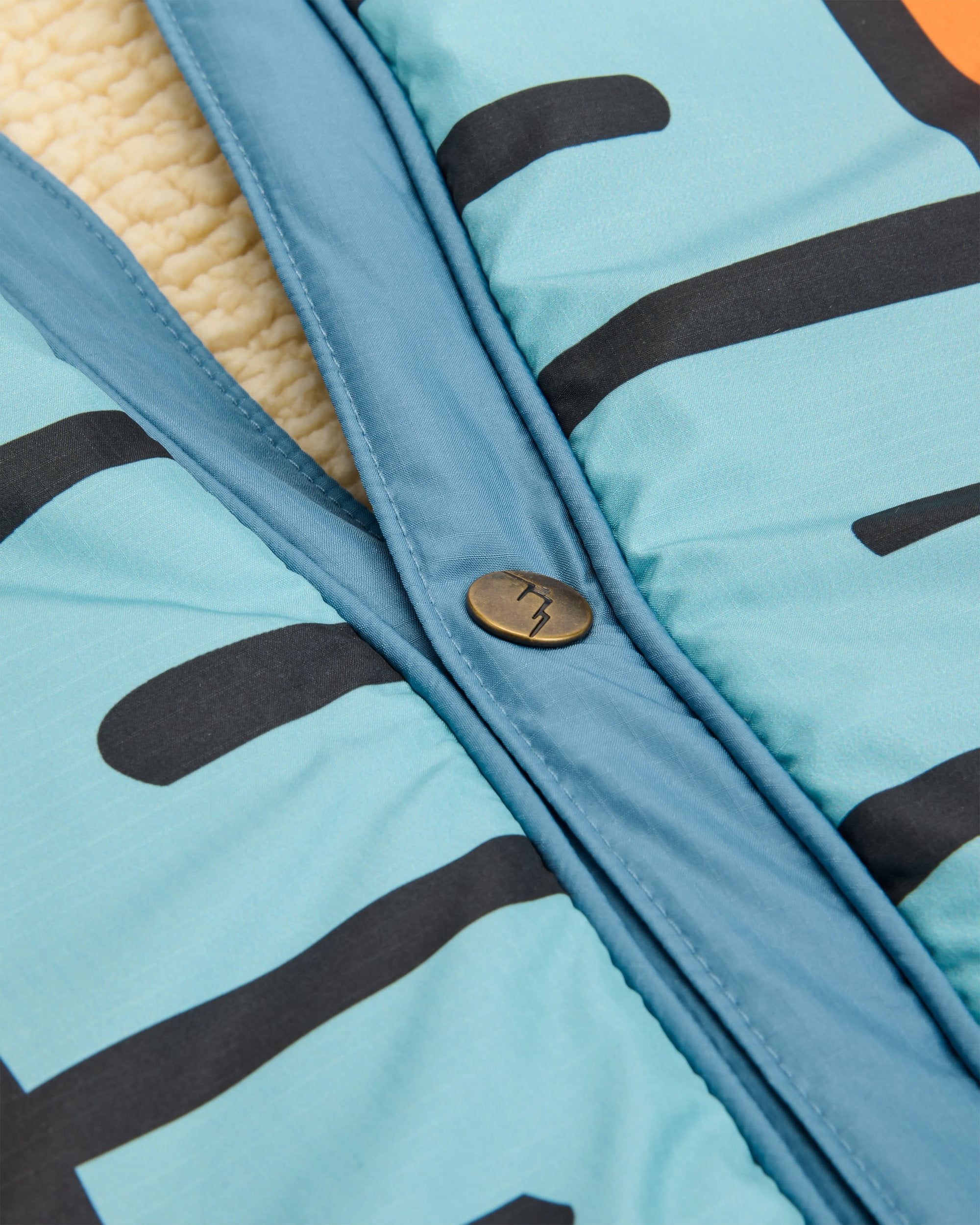 Cabin Recycled Sherpa Blanket - Reflect - Flatlay