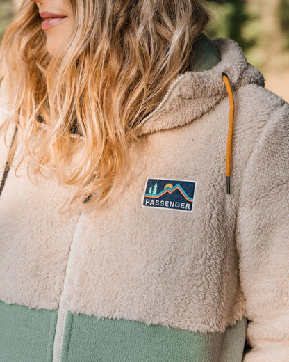 Nestling Sherpa Hooded Fleece - Vintage White - Lifestyle