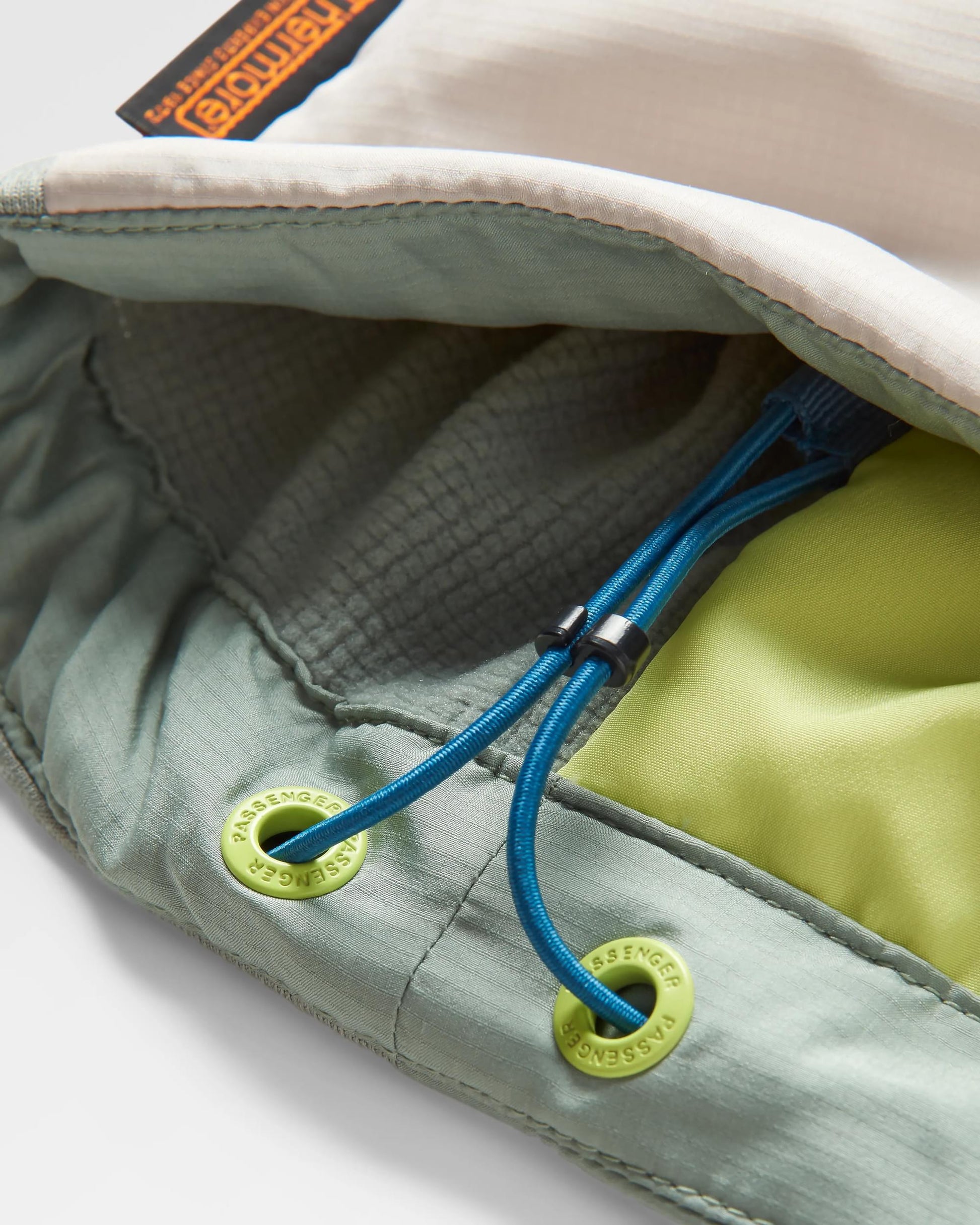 Shasta Light Thermore® Insulated Jacket - Pistachio/Blue Steel