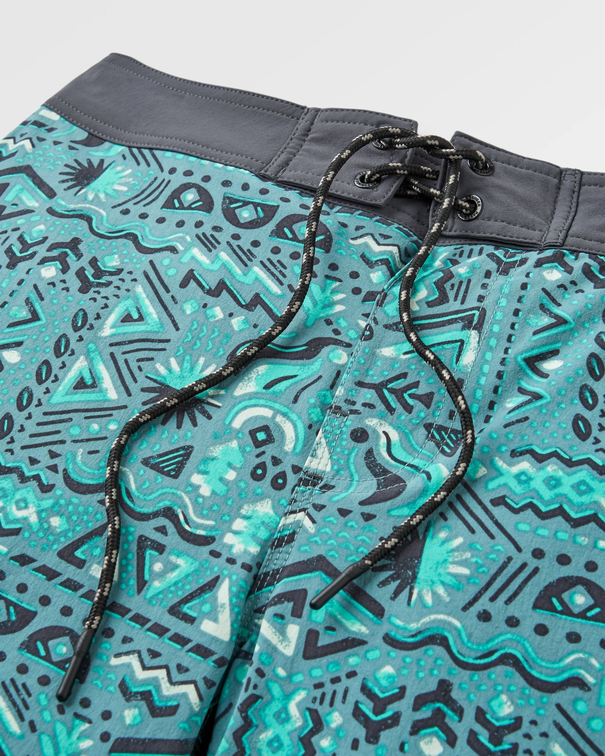 Cruiser Netplus® Recycled 19" Boardshort - Elemental Geo Arctic - Flatlay