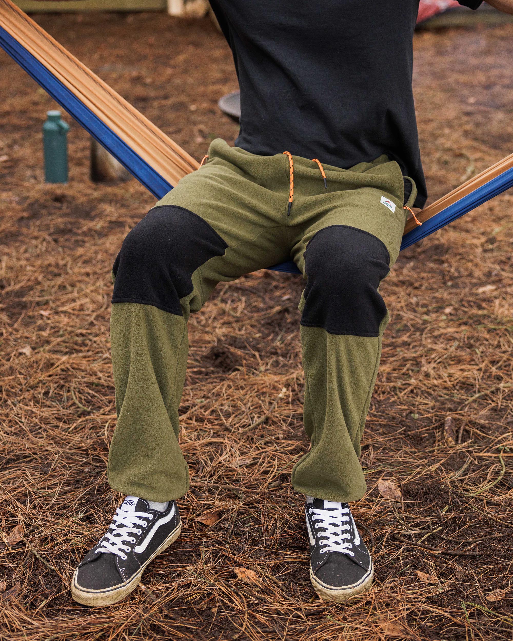 Set off Recycled Polar Fleece Jogger - True Black/ Khaki - Lifestyle