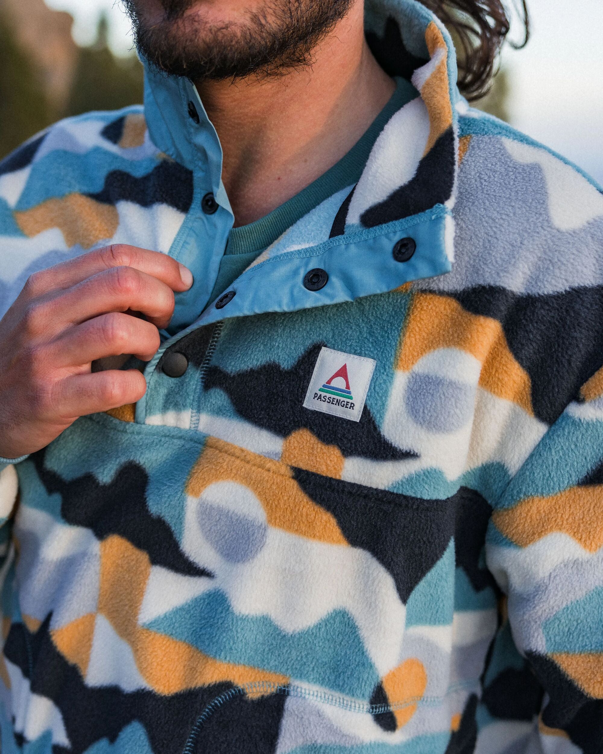 Take It Easy Polar Fleece - Vista Patchwork Arctic - Lifestyle