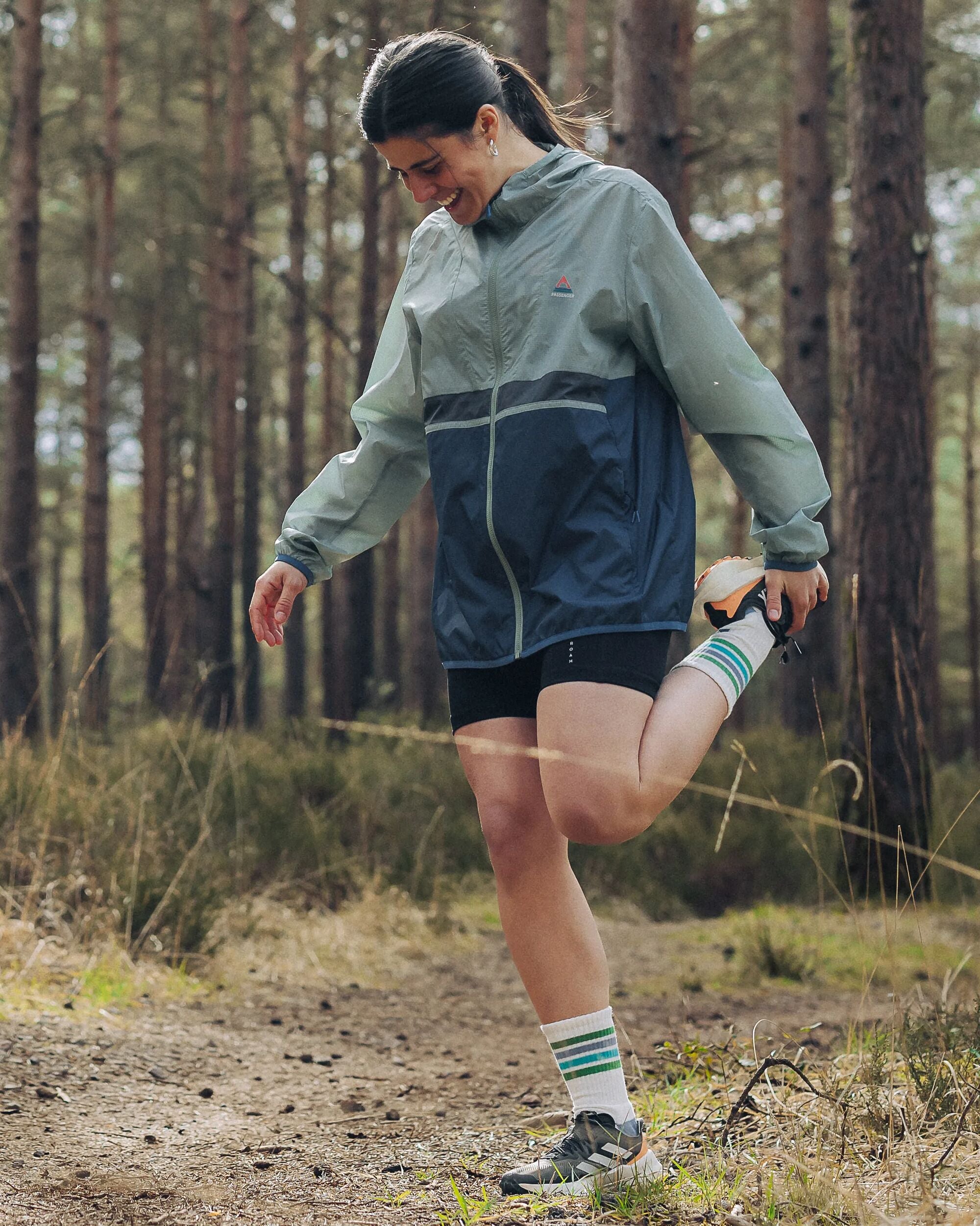 Viento Recycled Windshell Jacket - Pistachio/Dark Denim - Lifestyle