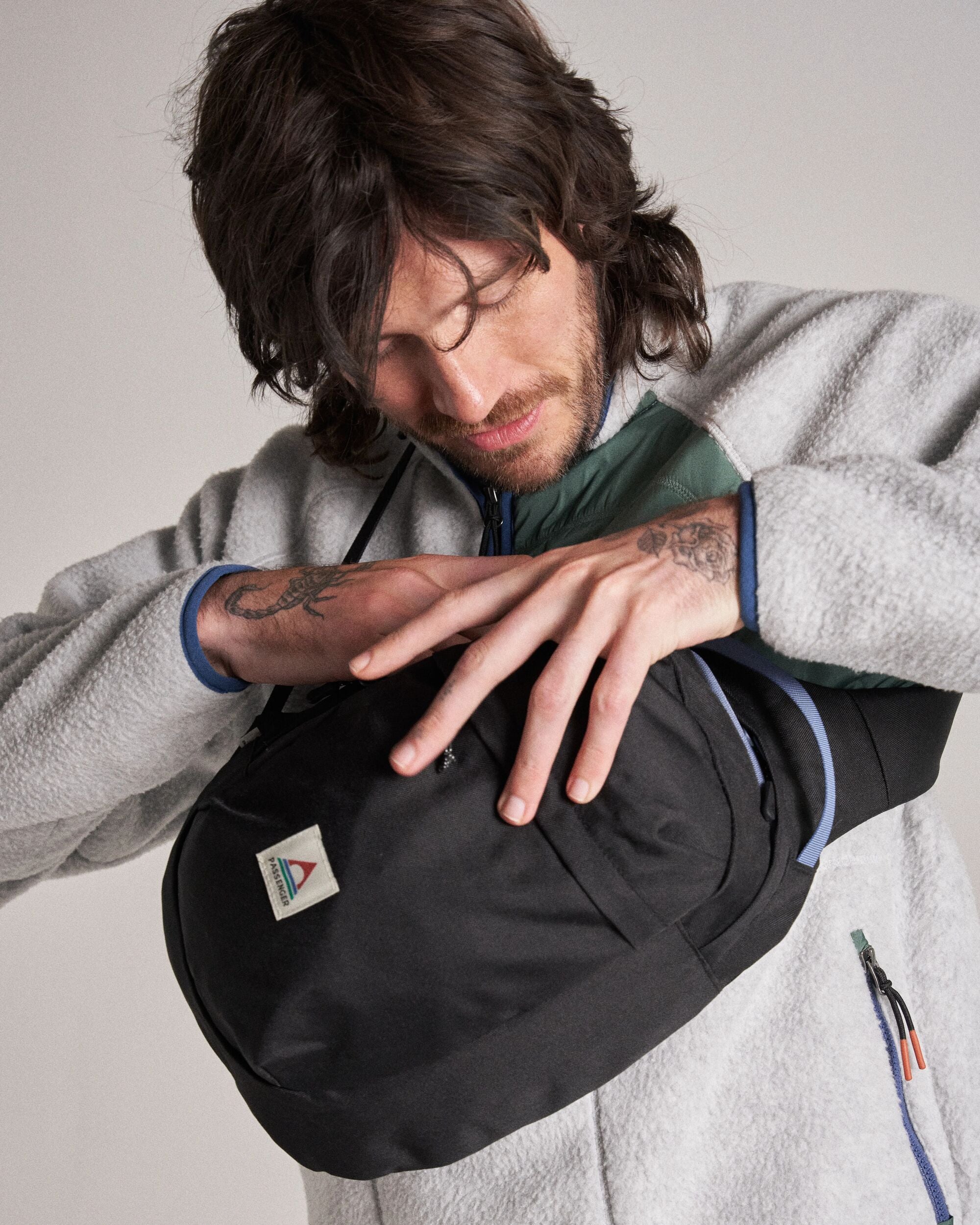 Boondocker Recycled Sling 8L - Black - Studio Model