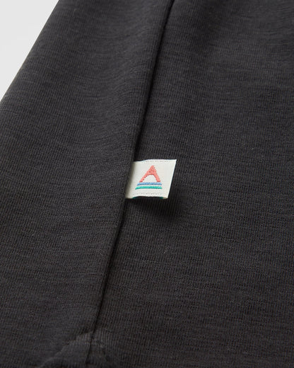 Chase The Light Active LS T-Shirt - Black - Flatlay