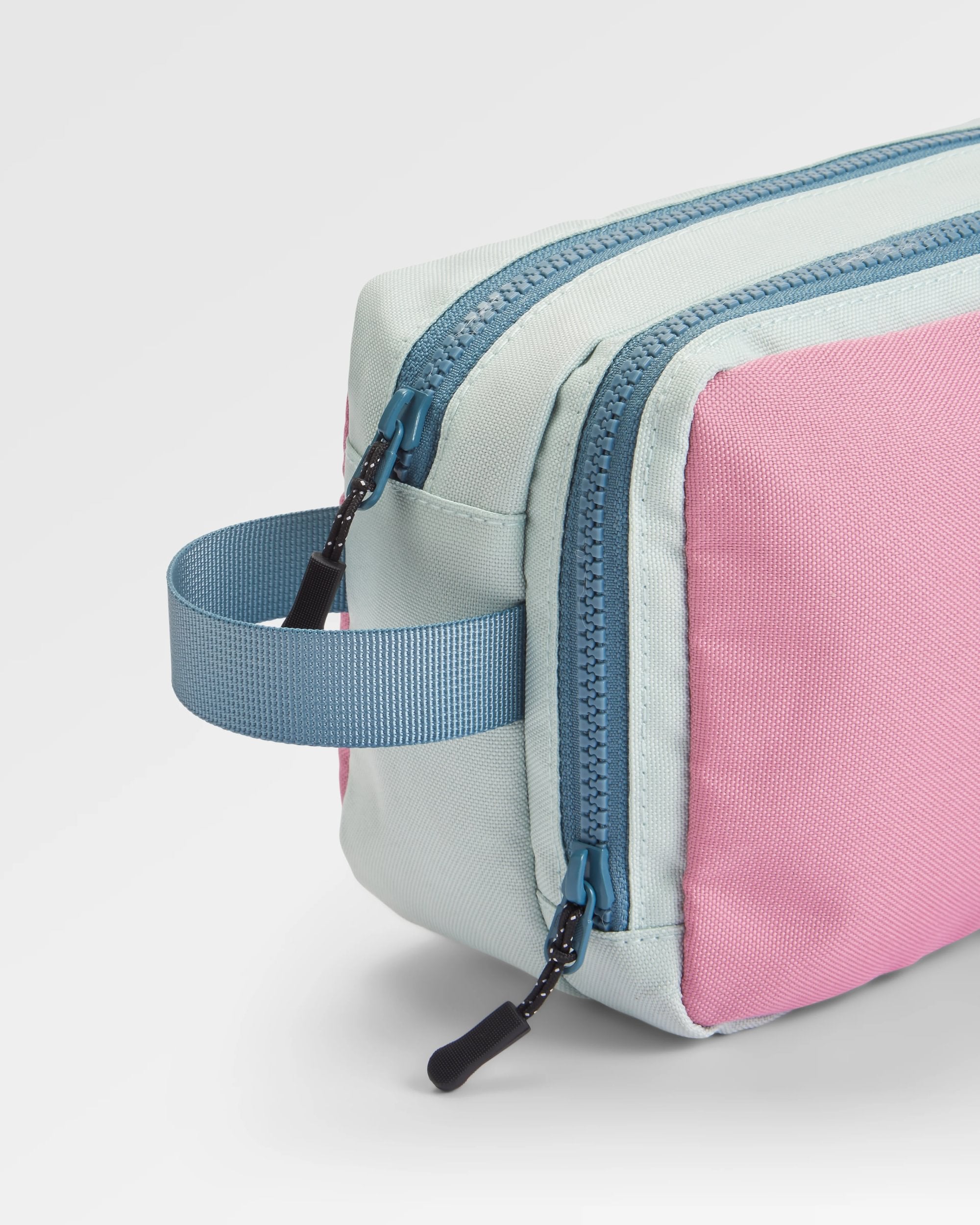 Travel Recycled Wash Kit - Pink Haze Multi - Flatlay