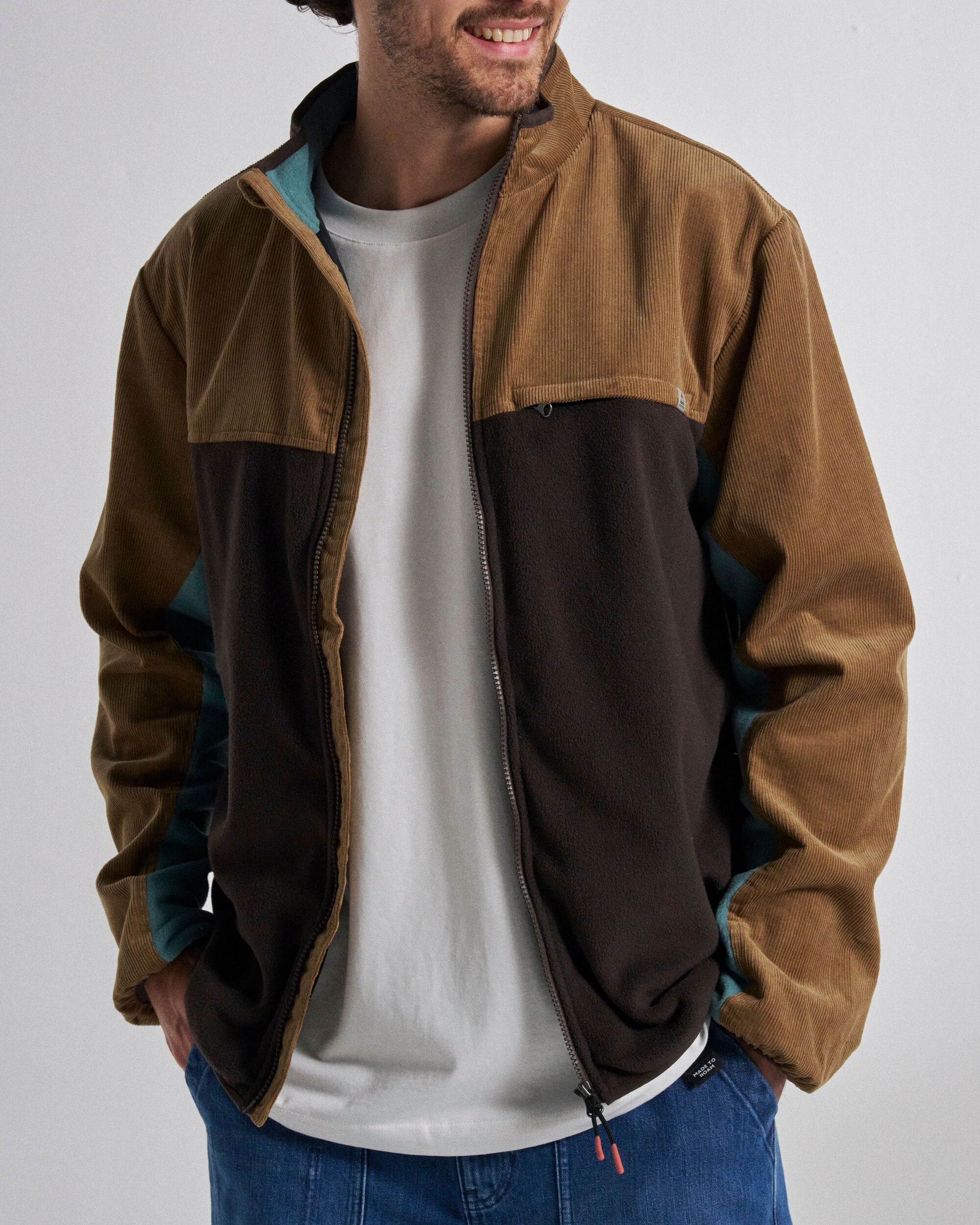 Somewhere Recycled Fleece - Caramel/Espresso - Studio Model