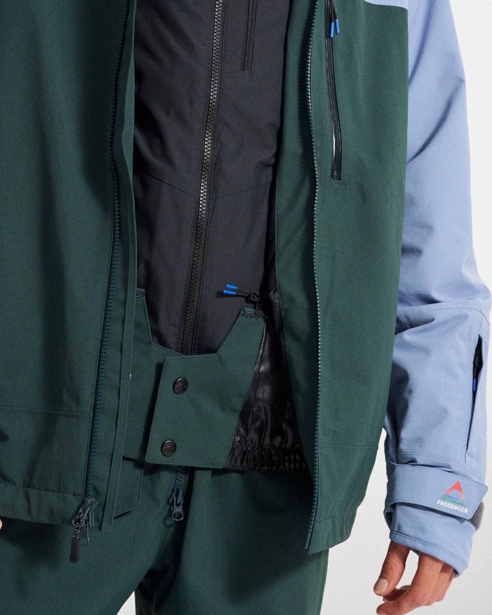 Snowscape Men's Recycled Jacket - Faded Denim/Dark Fern - Studio Model