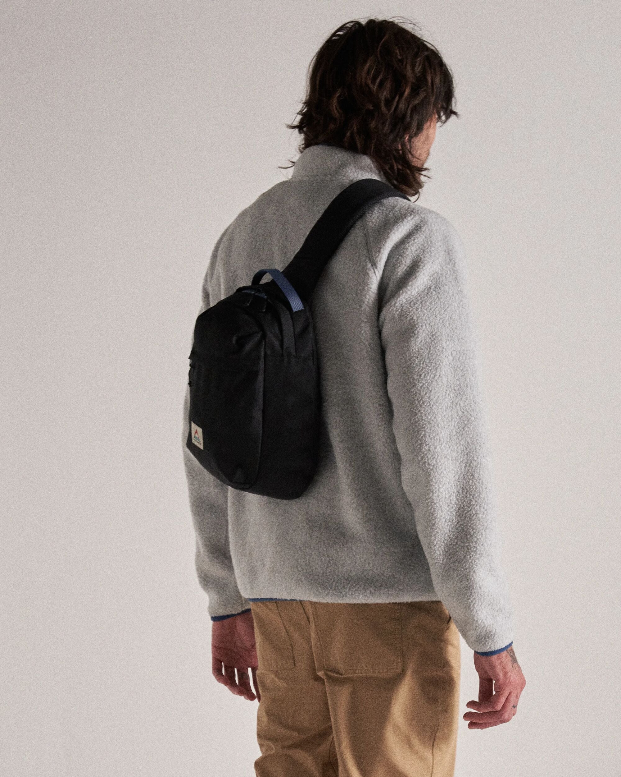 Boondocker Recycled Sling 8L - Black - Studio Model