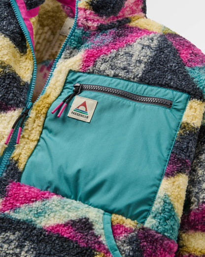 Ravi Sherpa Fleece - Mosaic Mountain Charcoal - Flatlay