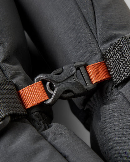 Snowscape Recycled Insulated Mitten - Black - Flatlay