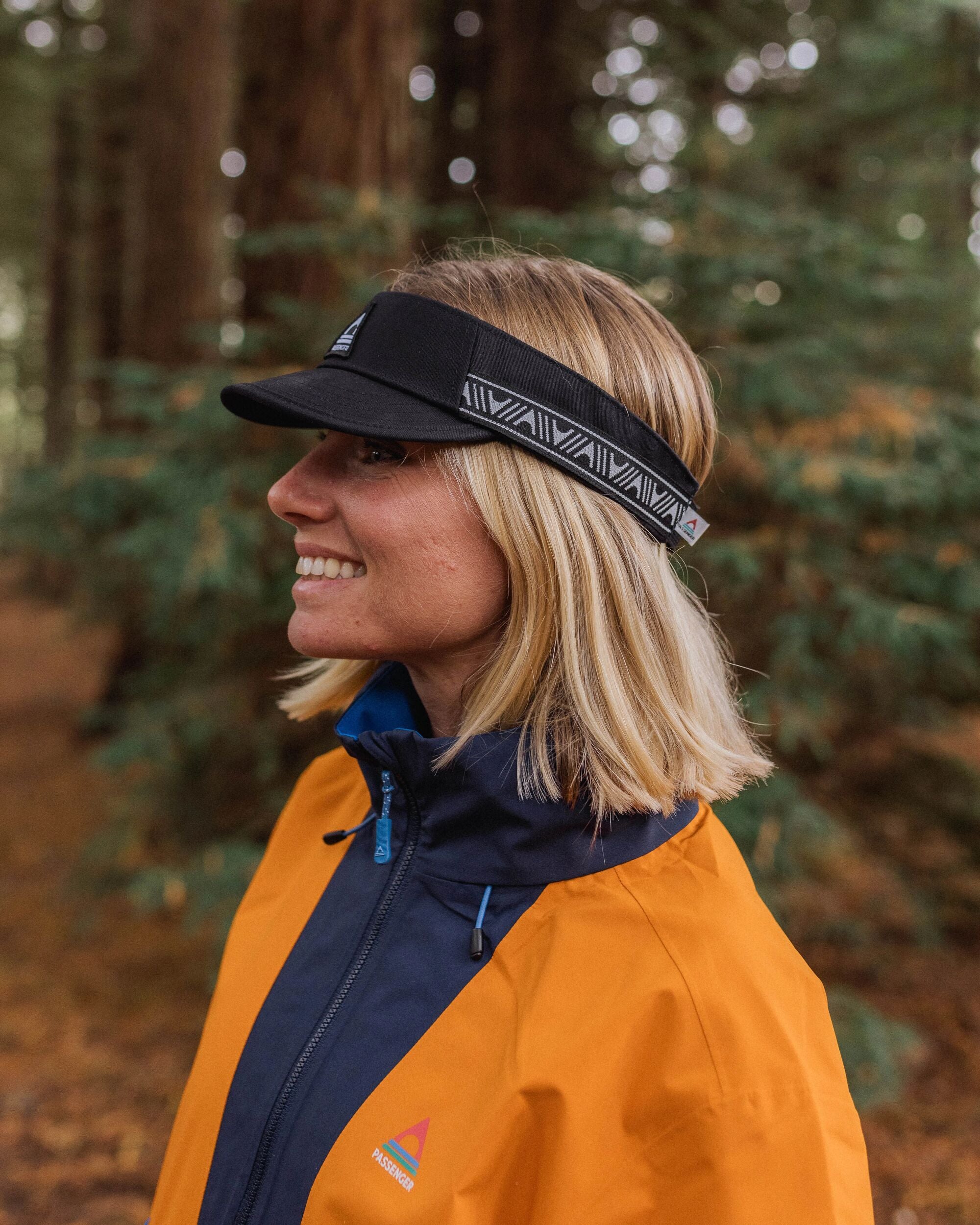 Trail Recycled Visor - Black - Lifestyle - Female