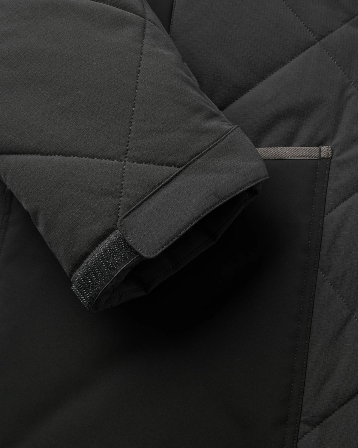 Campscape Winter Parka - Charcoal/Faded Black - Flatlay