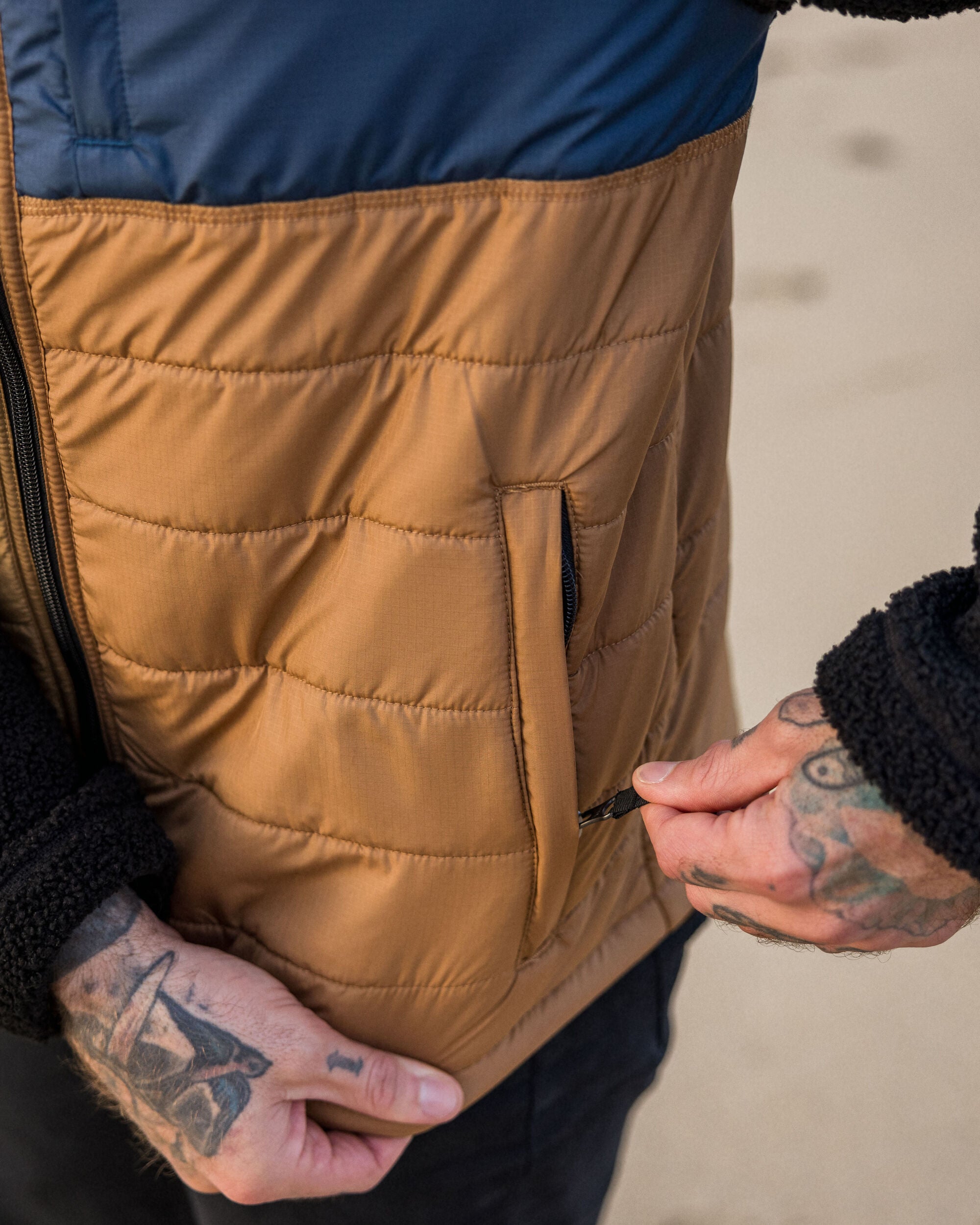 Born Explorer Recycled Polar-Lined Sherpa Fleece - Black - Lifestyle