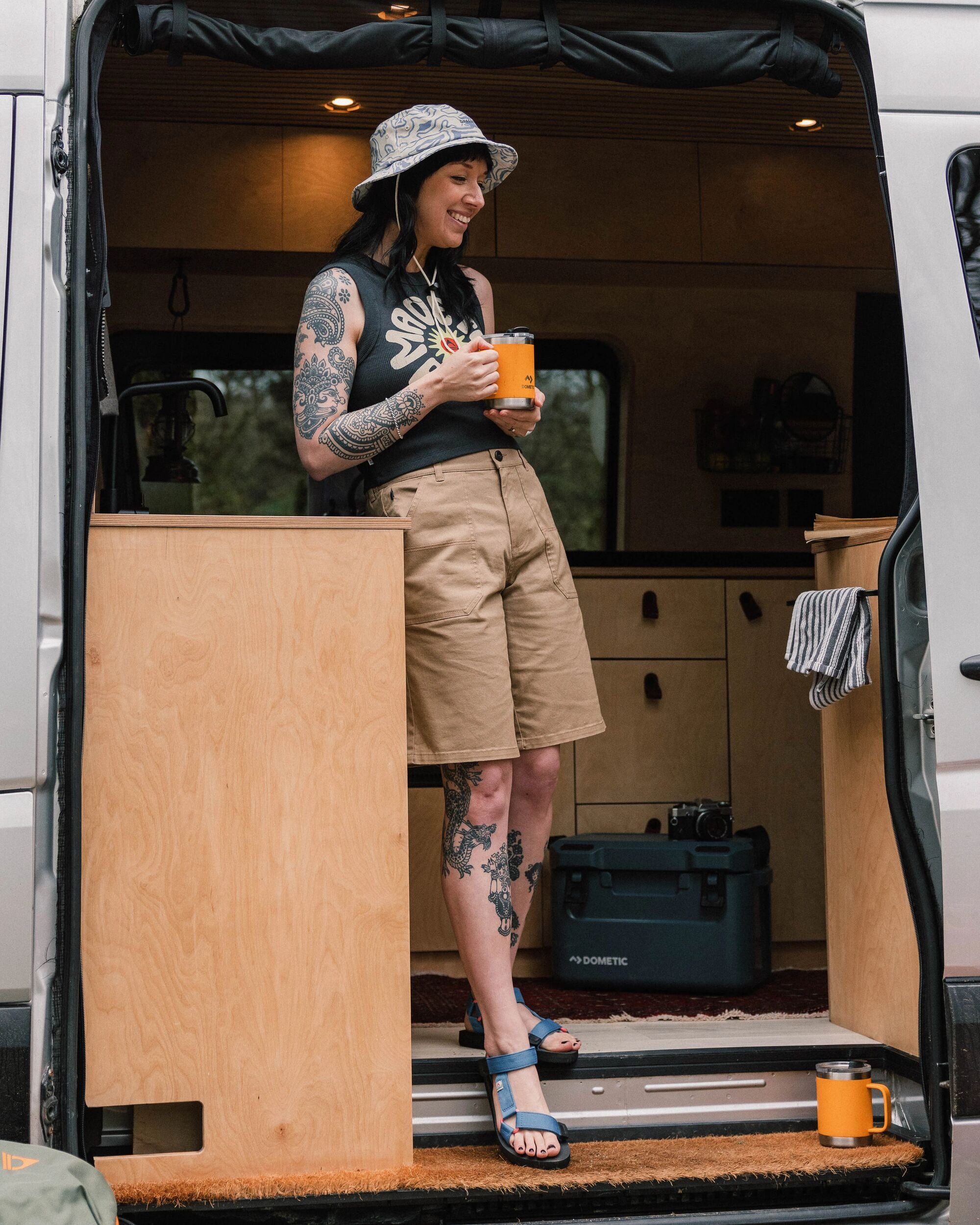 Lani Organic Twill Long Short - Elmwood - Lifestyle