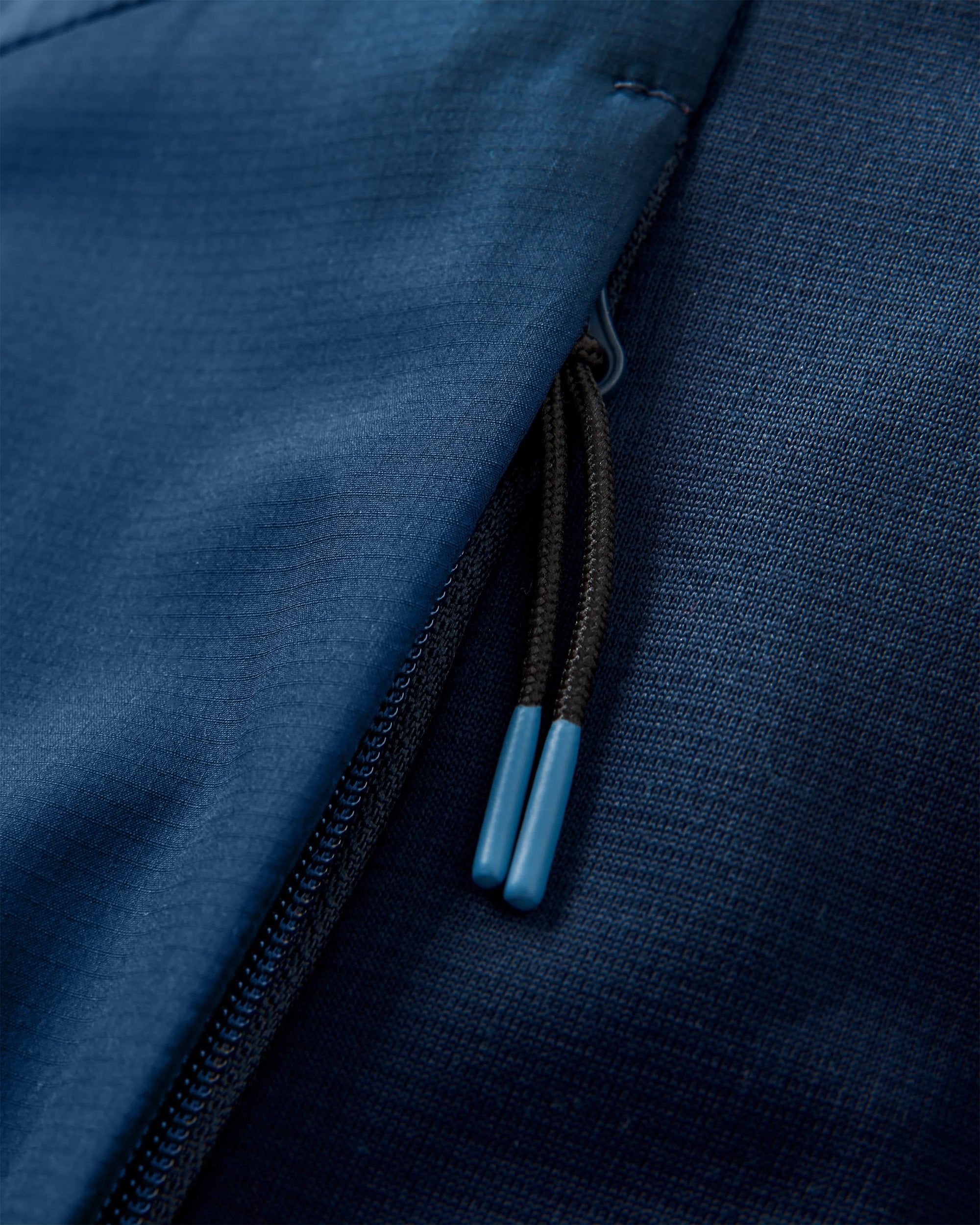 Daybreak Lightweight Recycled Thermore® Insulated Jacket - Rich Navy/Dark Denim/Arctic - Flatlay