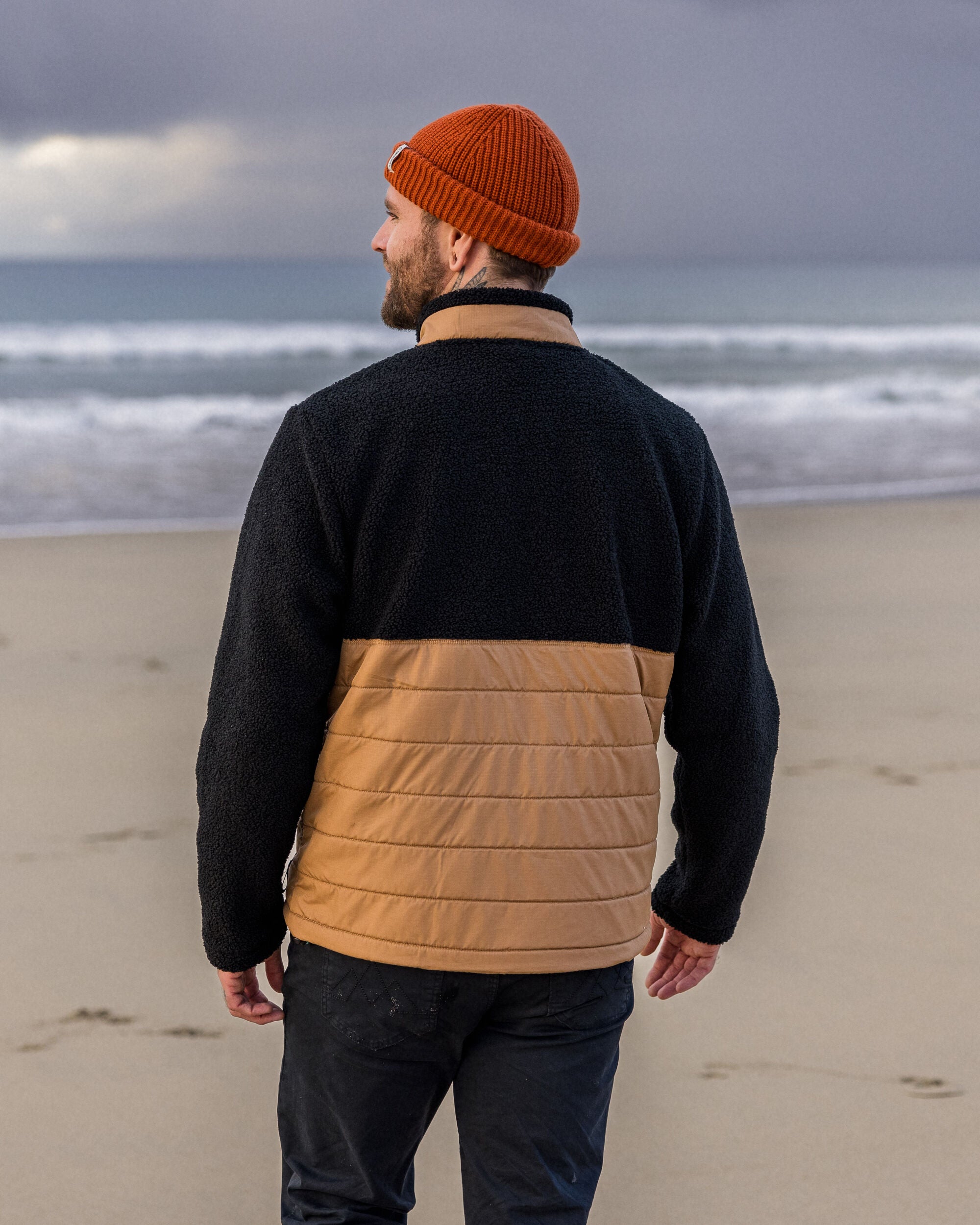 Born Explorer Recycled Polar-Lined Sherpa Fleece - Black - Lifestyle