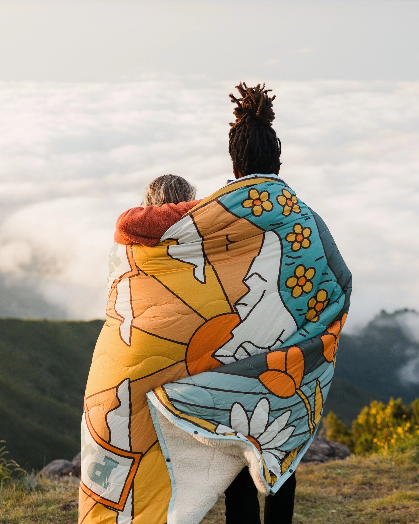 Cabin Recycled Sherpa Blanket - Seasonal Graphic/ Birch