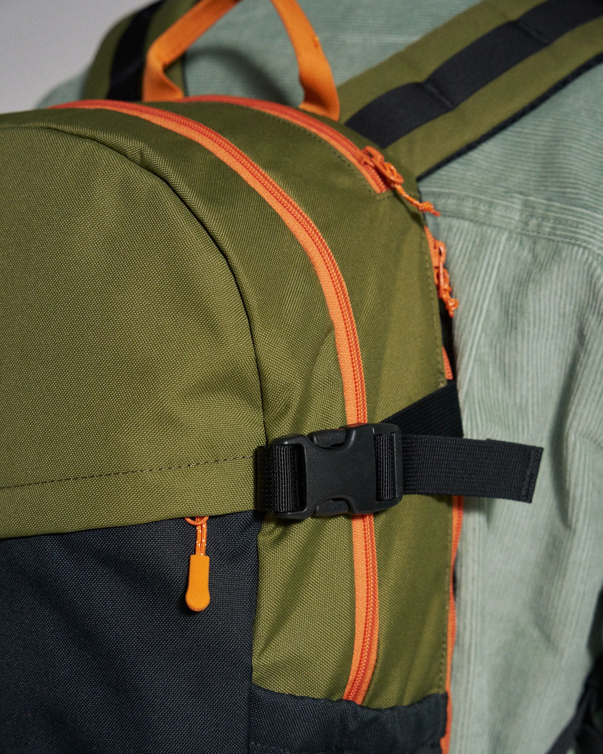 Boondocker Zip 22L Backpack - Black/Khaki - Studio Model