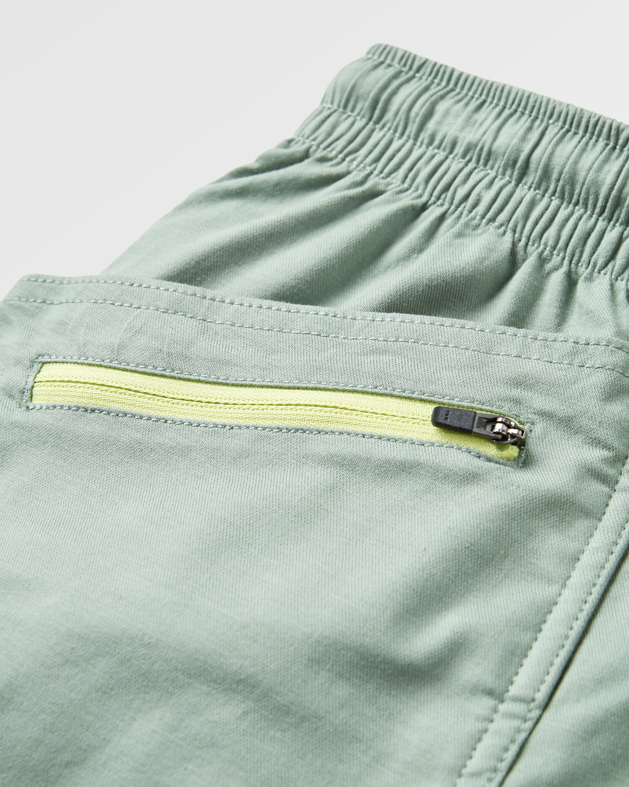 Basswood Organic Cotton Short - Pistachio - Flatlay