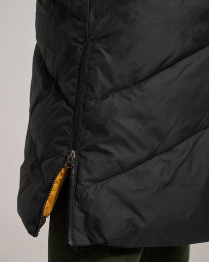 Tasman Recycled Long Insulated Jacket - Black - Studio Model