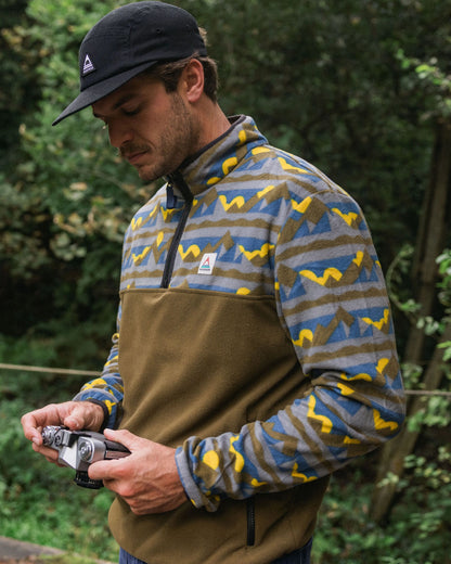 Set Off Recycled Polar 1/4 Zip Fleece - Views Dark Olive - Lifestyle