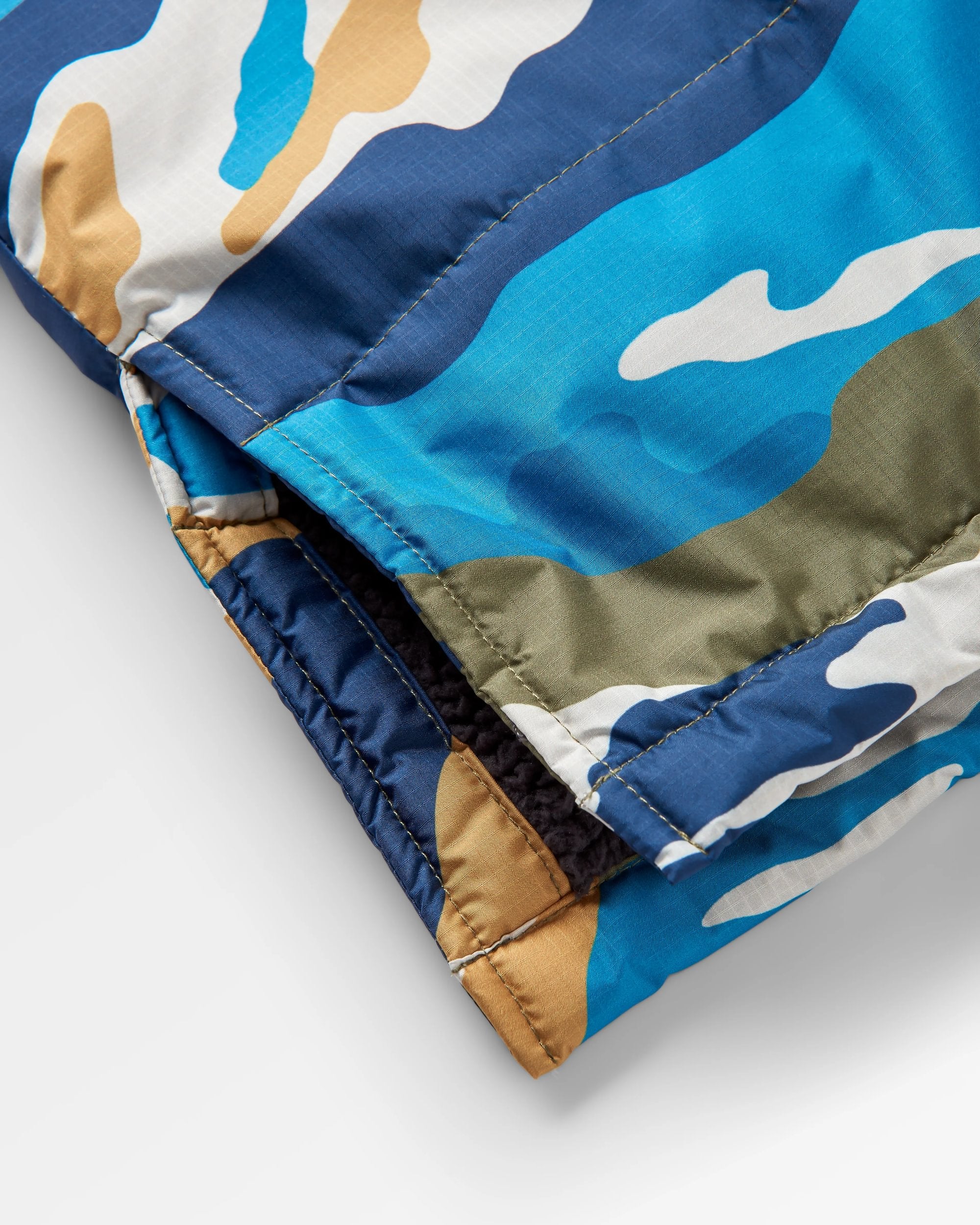 Waves Recycled Sherpa Lined Changing Robe - Mount Scenic Khaki - Flatlay