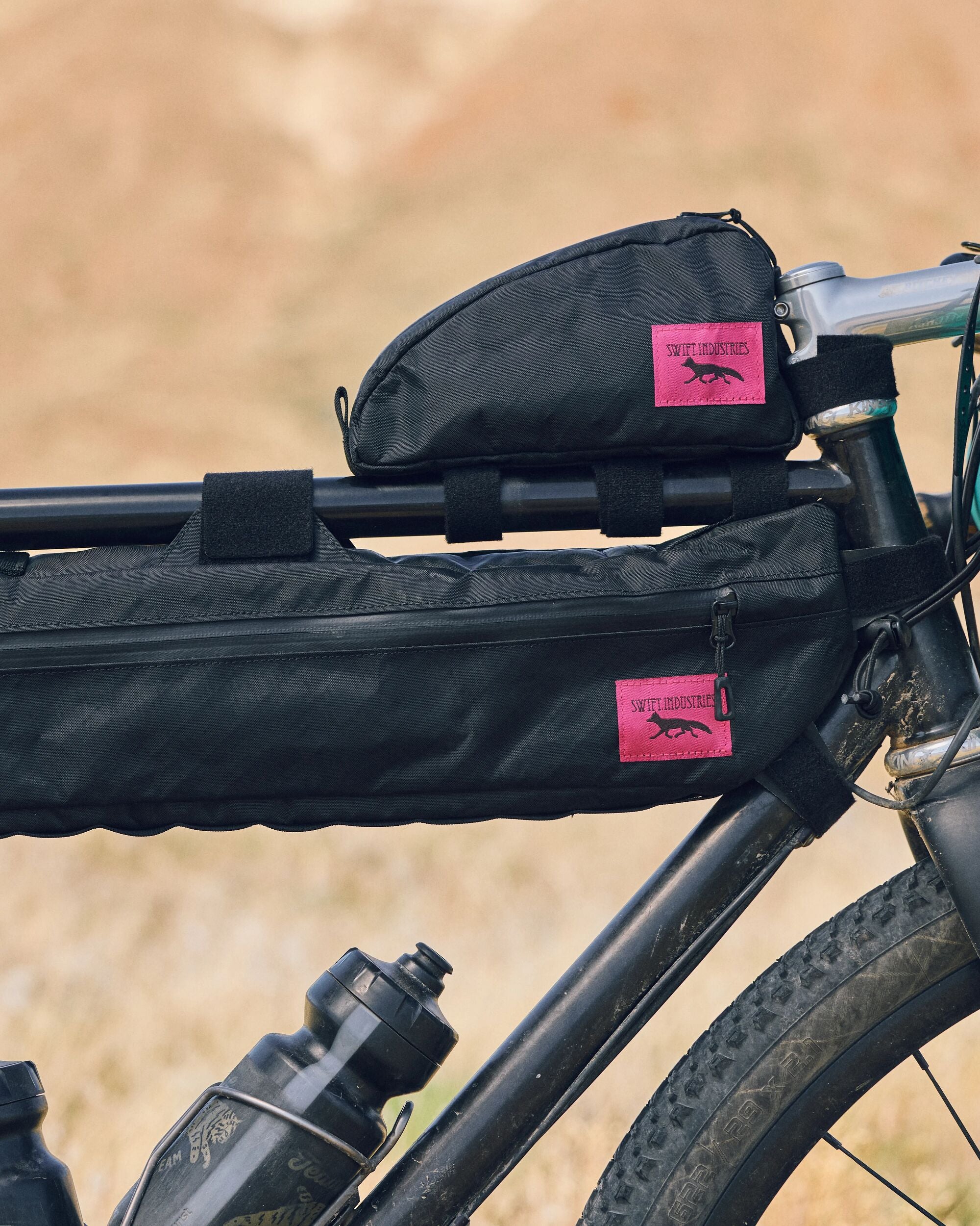 Swift Industries Hold Fast Half Frame Bag 4L Black – Passenger