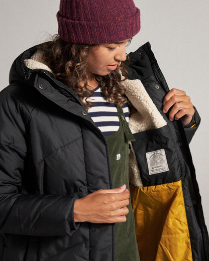 Tasman Recycled Long Insulated Jacket - Black - Studio Model