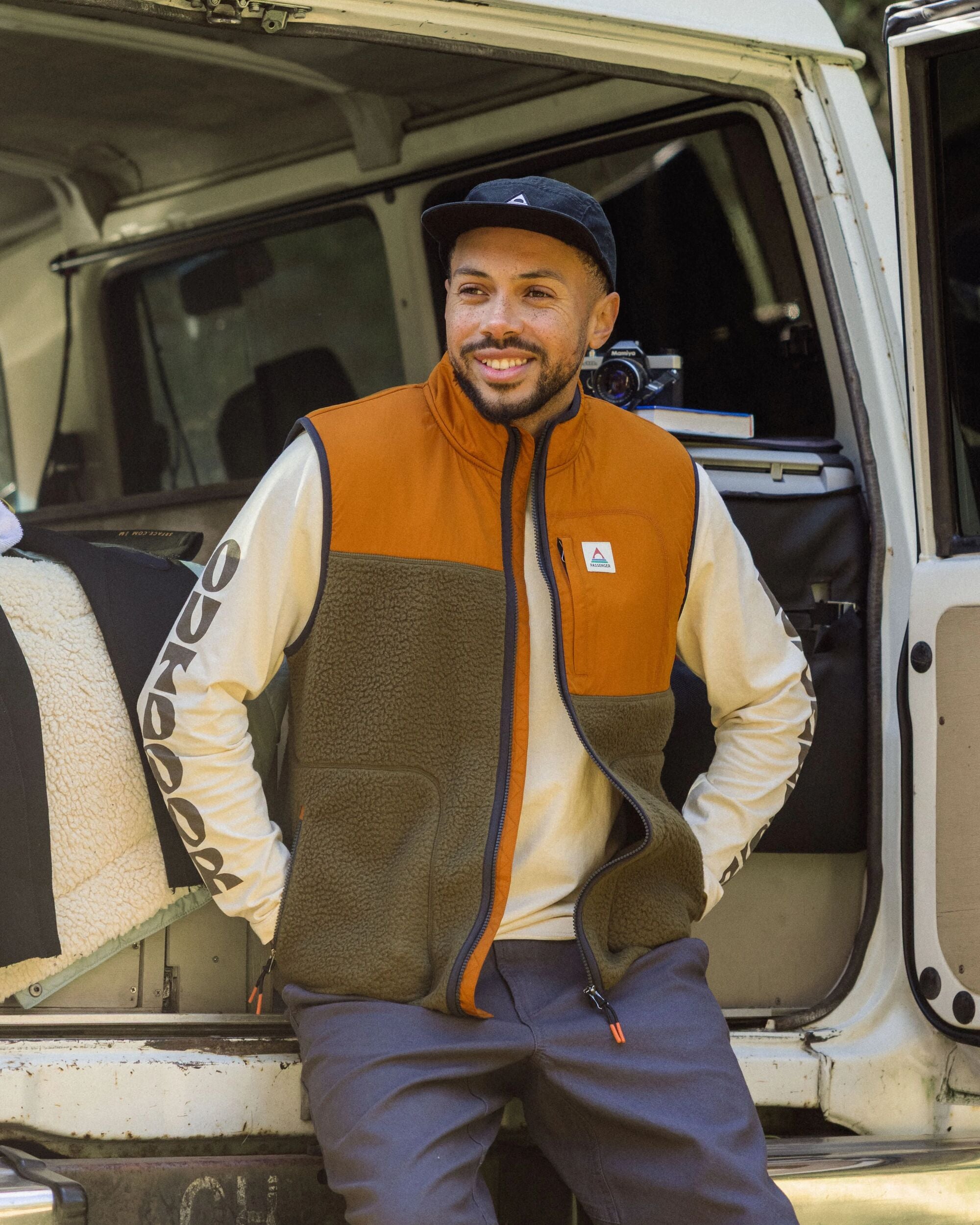 Offgrid Recycled Sherpa Fleece Vest - Dark Olive - Lifestyle