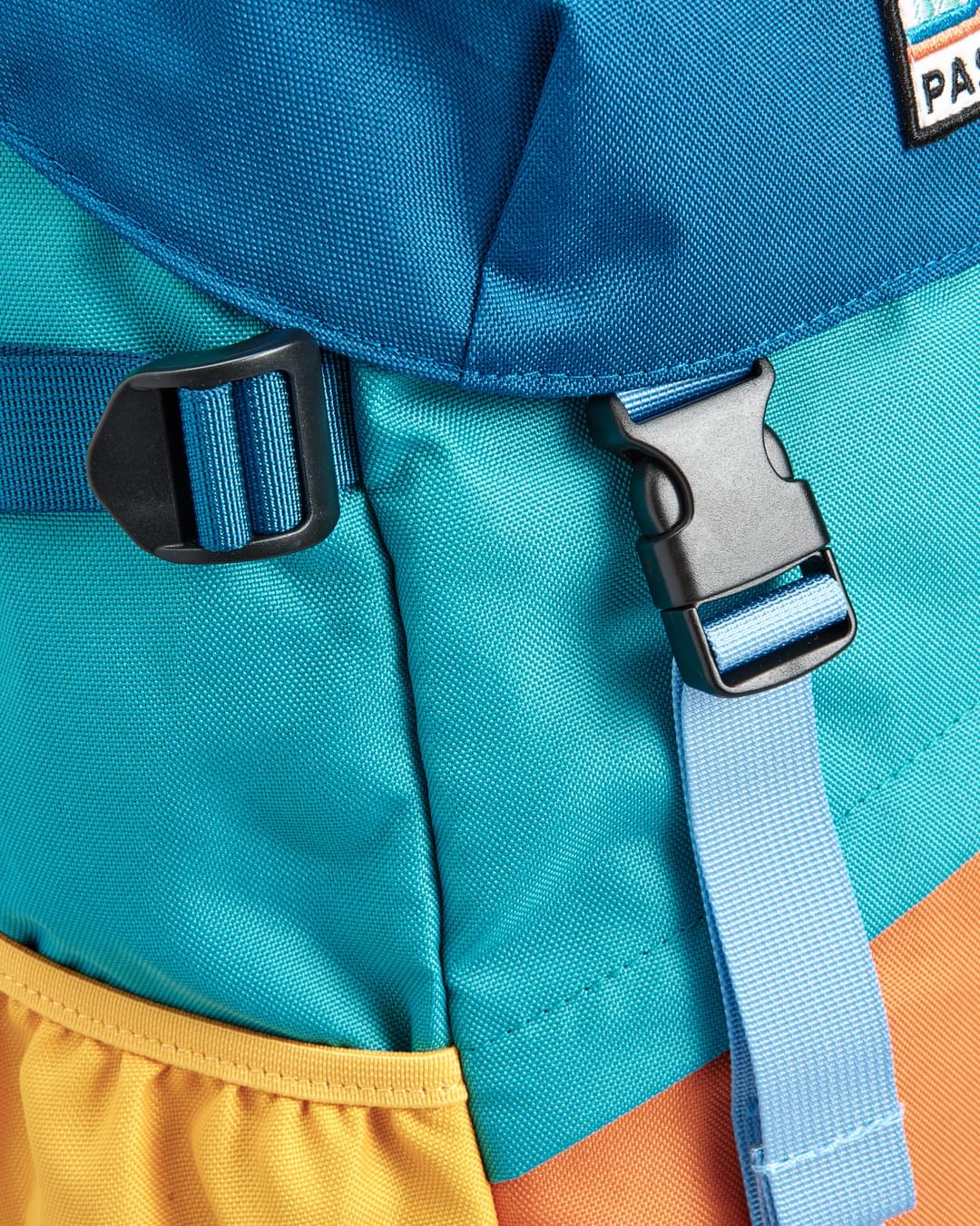 Boondocker Recycled 26L Backpack - Multi Colour - Flatlay