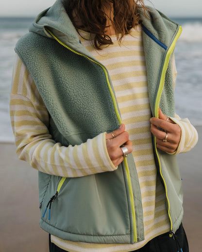 Beebalm Recycled Sherpa Fleece Vest - Pistachio