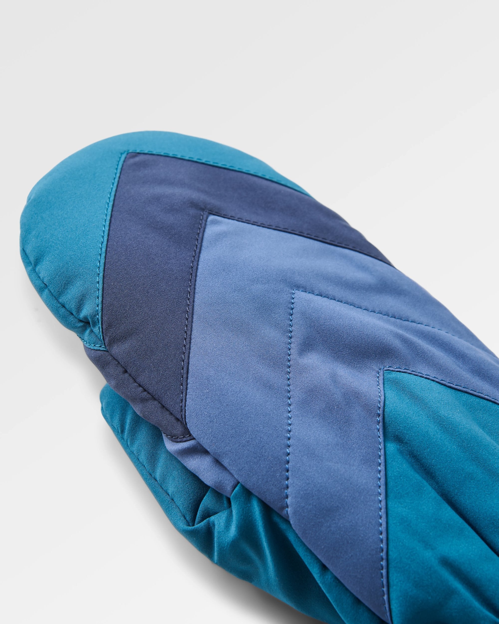 Moonlight Mittens - Tidal Blue - Flatlay