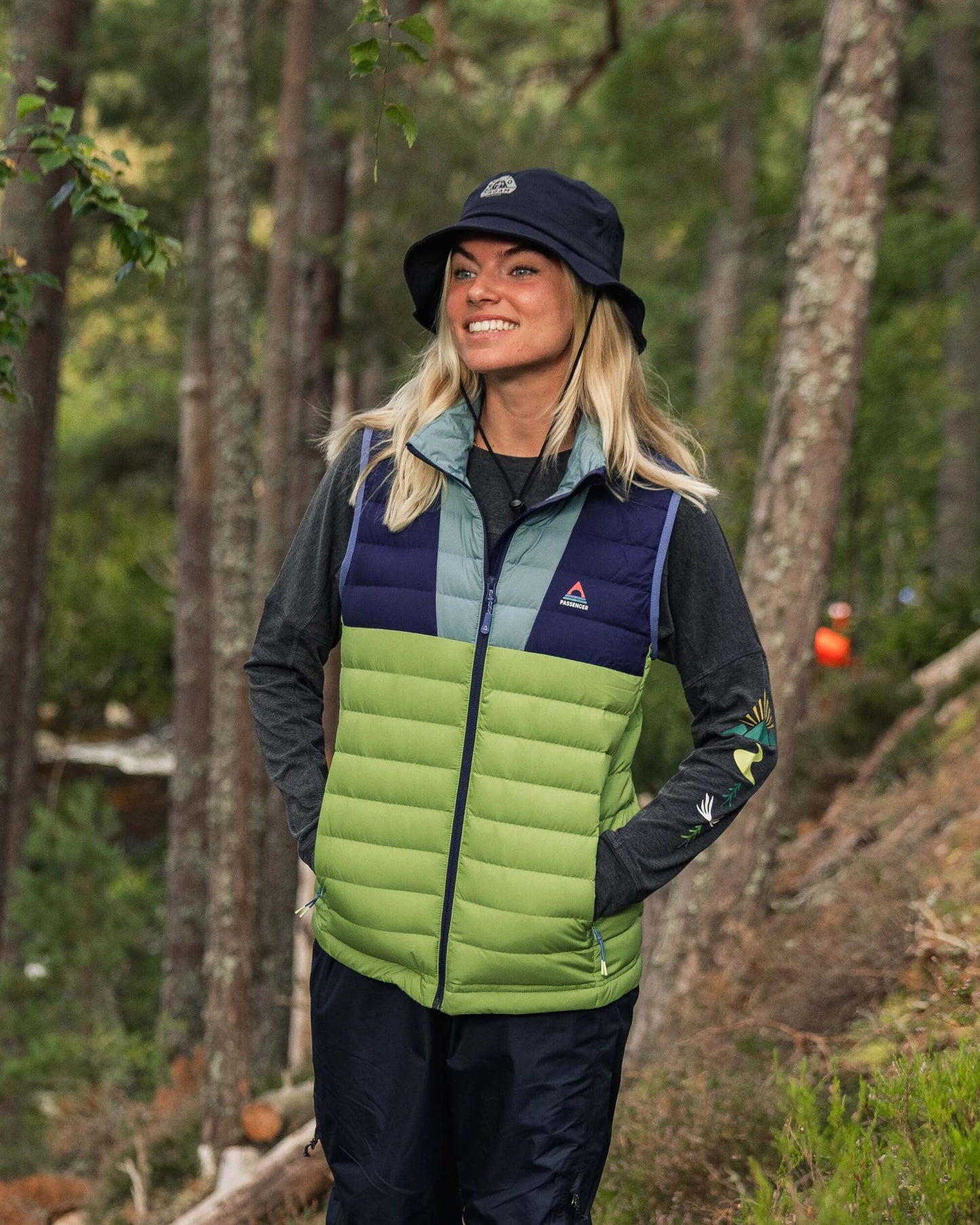 Northstar Down Recycled Vest -  Rich Navy/Pear Green/Arctic