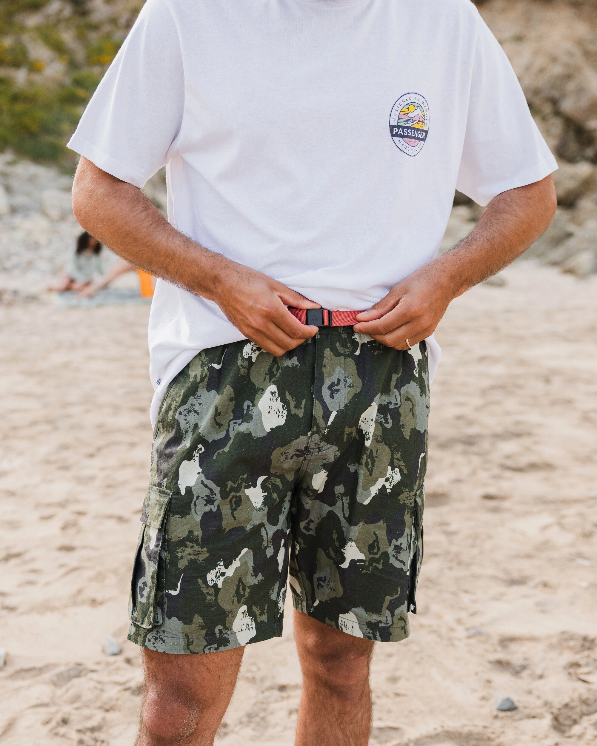 Adventurer Cargo Cotton Short - Sycamore Khaki Camo - Lifestyle