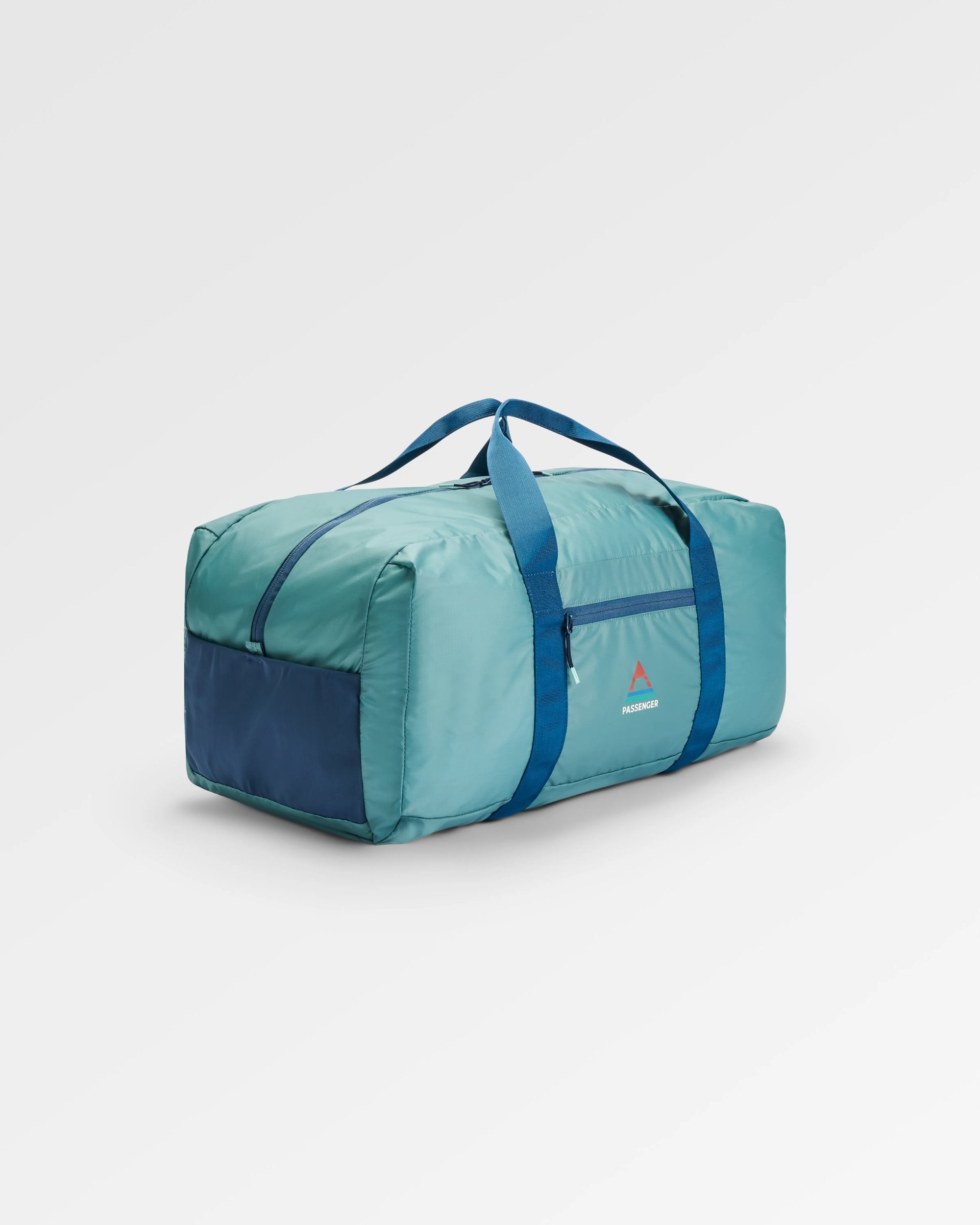 Trail Light 40L Duffel Bag - Arctic - Flatlay