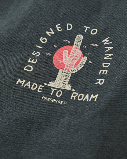 Explore T-shirt - Black - Flatlay